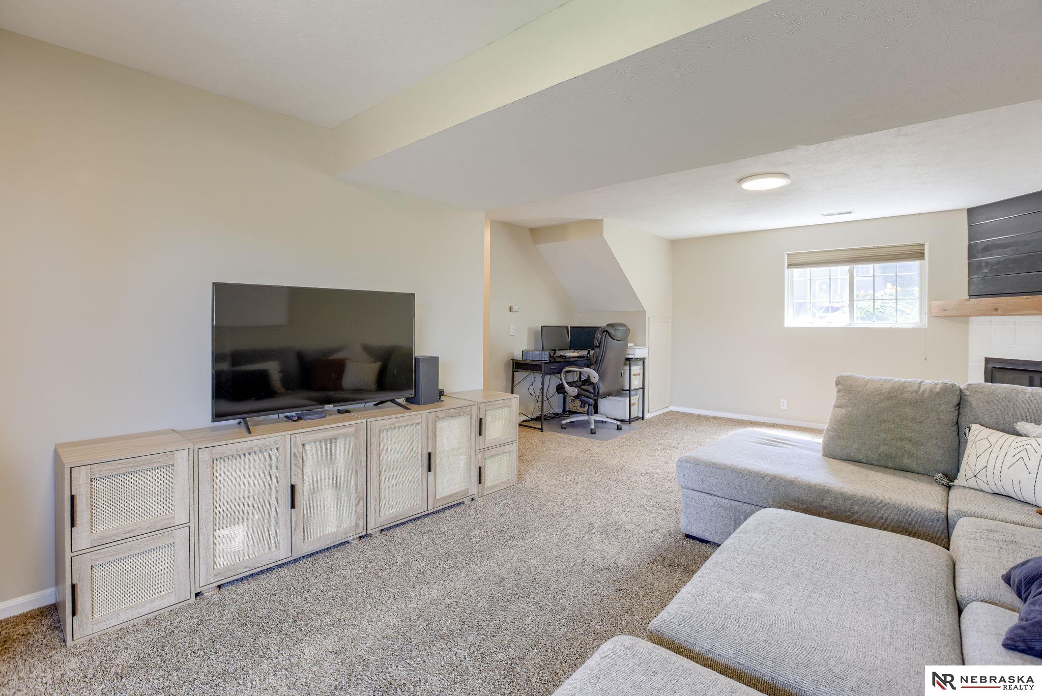 1204 Devon Drive, Papillion, Nebraska image 22