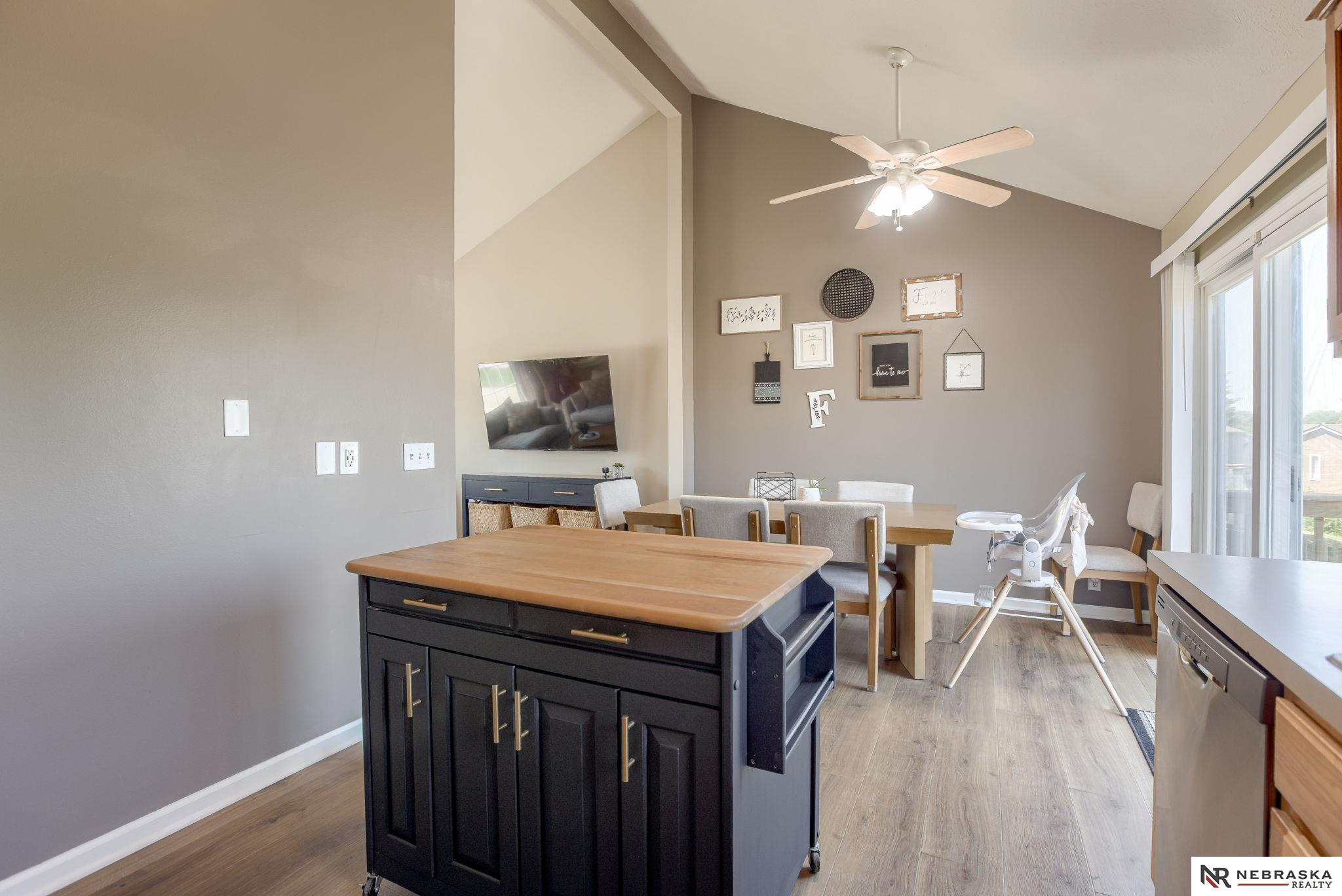 1204 Devon Drive, Papillion, Nebraska image 10