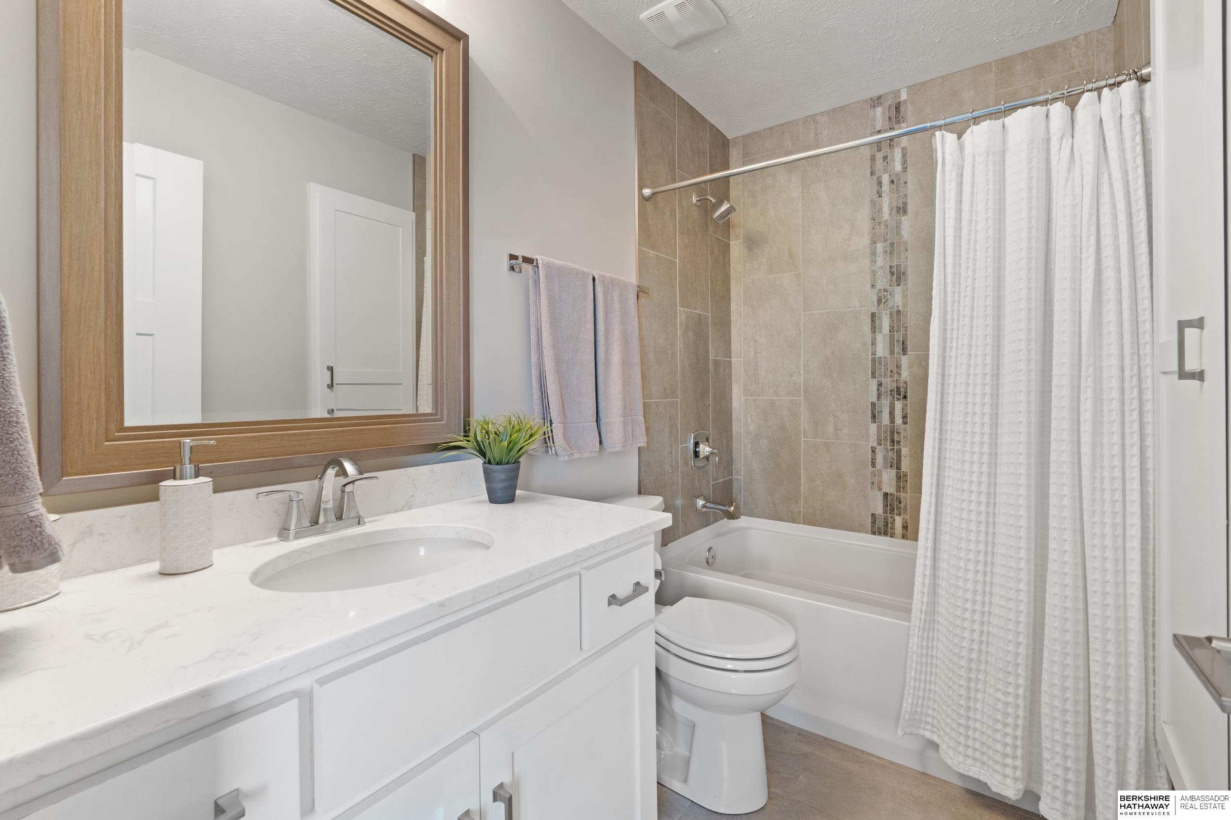 2506 N 188th Street, Elkhorn, Nebraska image 36