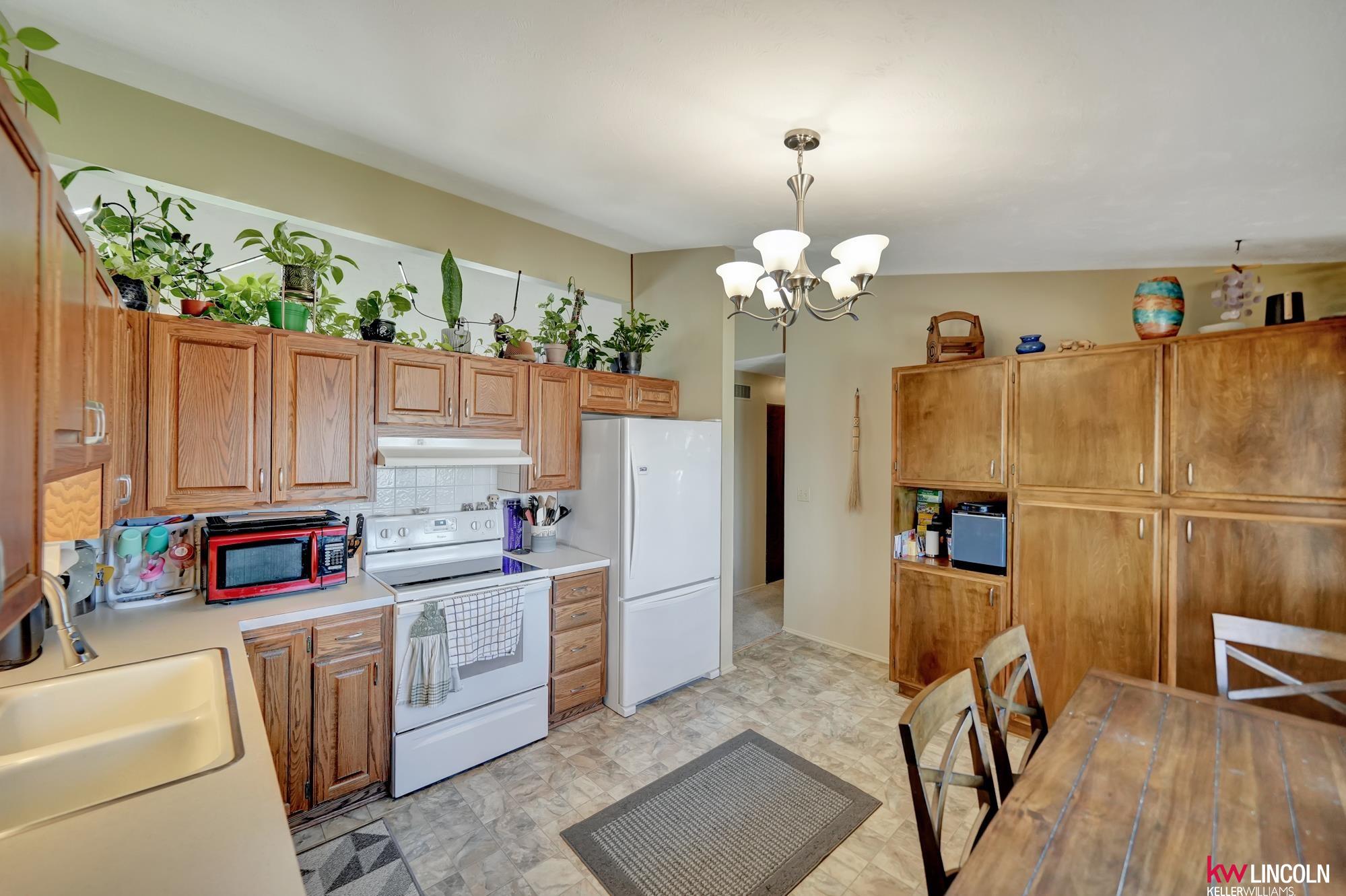 8032 E Avon Lane, Lincoln, Nebraska image 11