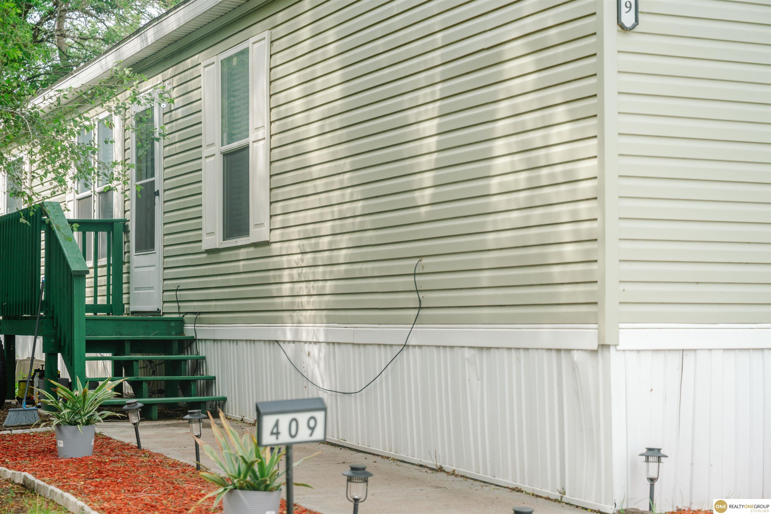 409 W Treehaven Drive, Lincoln, Nebraska image 2
