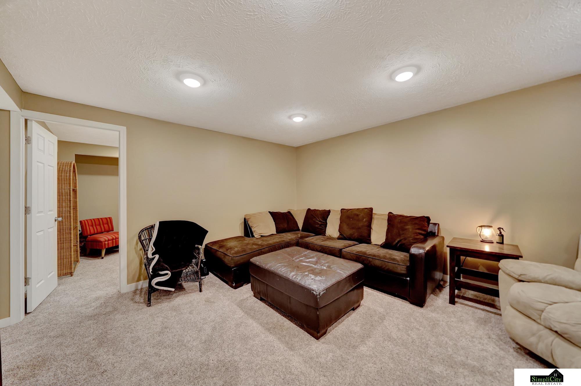 2934 Sumner Street, Lincoln, Nebraska image 25