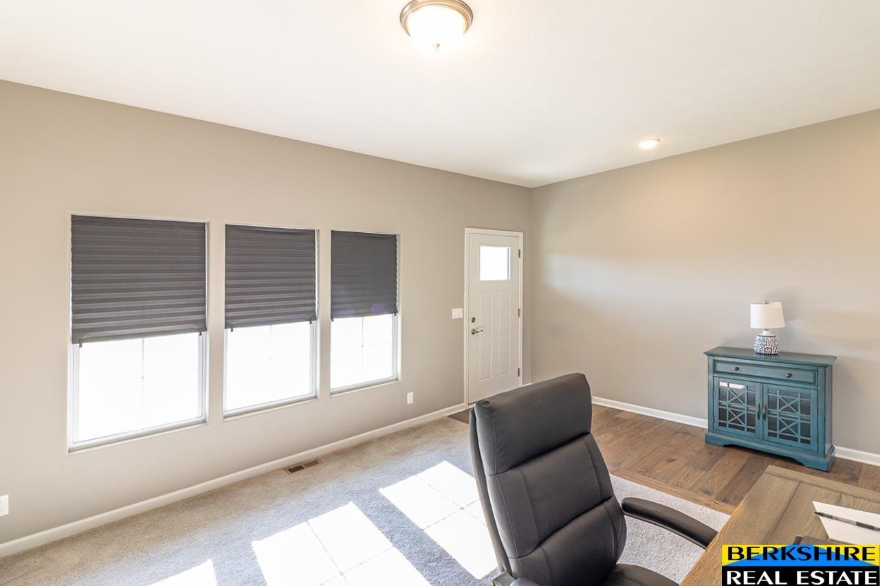 10569 S 111 Street, Papillion, Nebraska image 16