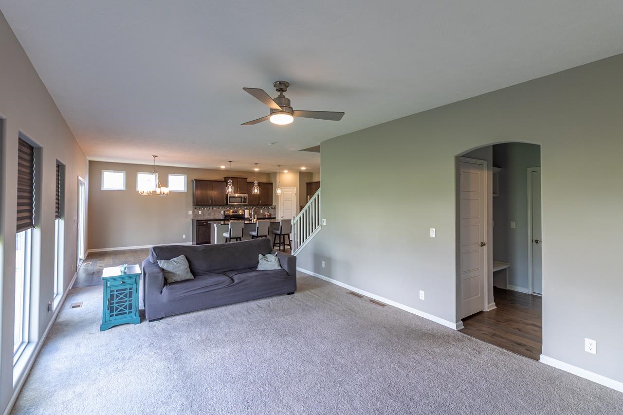 10569 S 111 Street, Papillion, Nebraska image 4