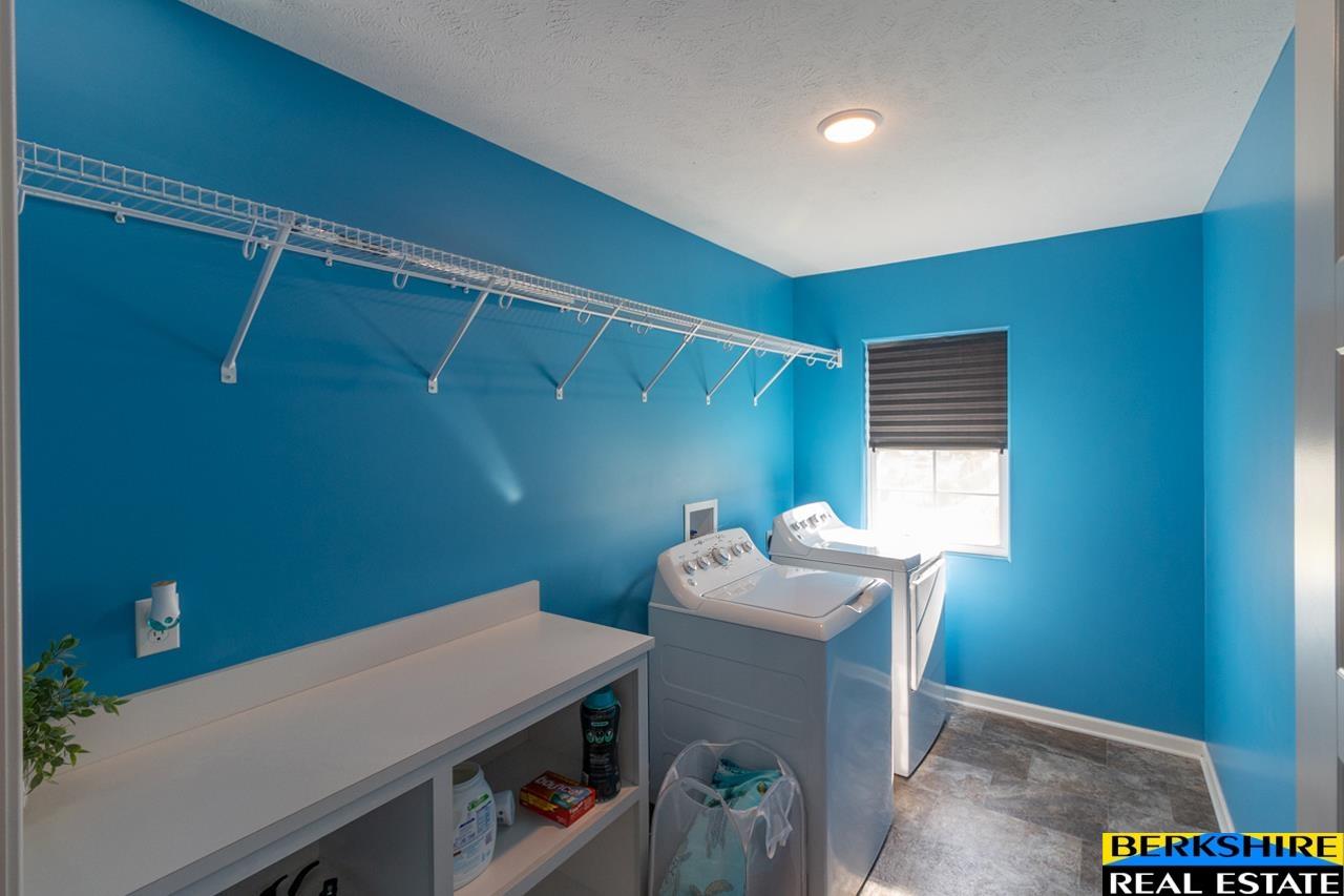 10569 S 111 Street, Papillion, Nebraska image 35