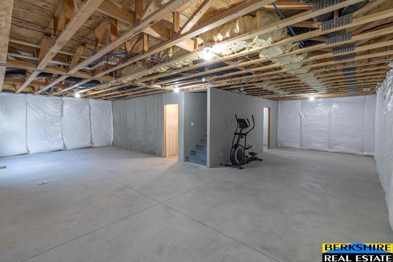 10569 S 111 Street, Papillion, Nebraska image 40