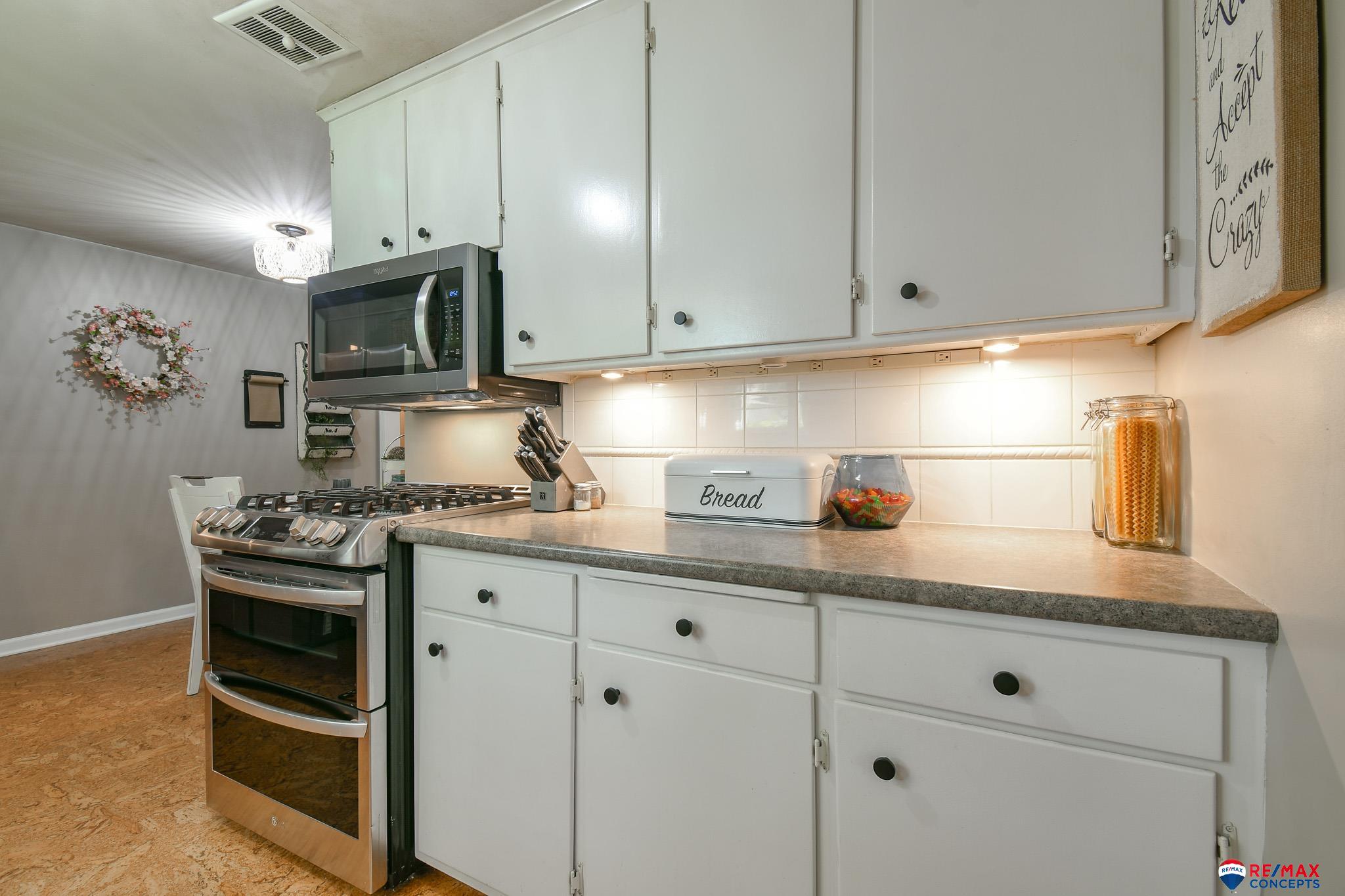 3760 S 40 Street, Lincoln, Nebraska image 16