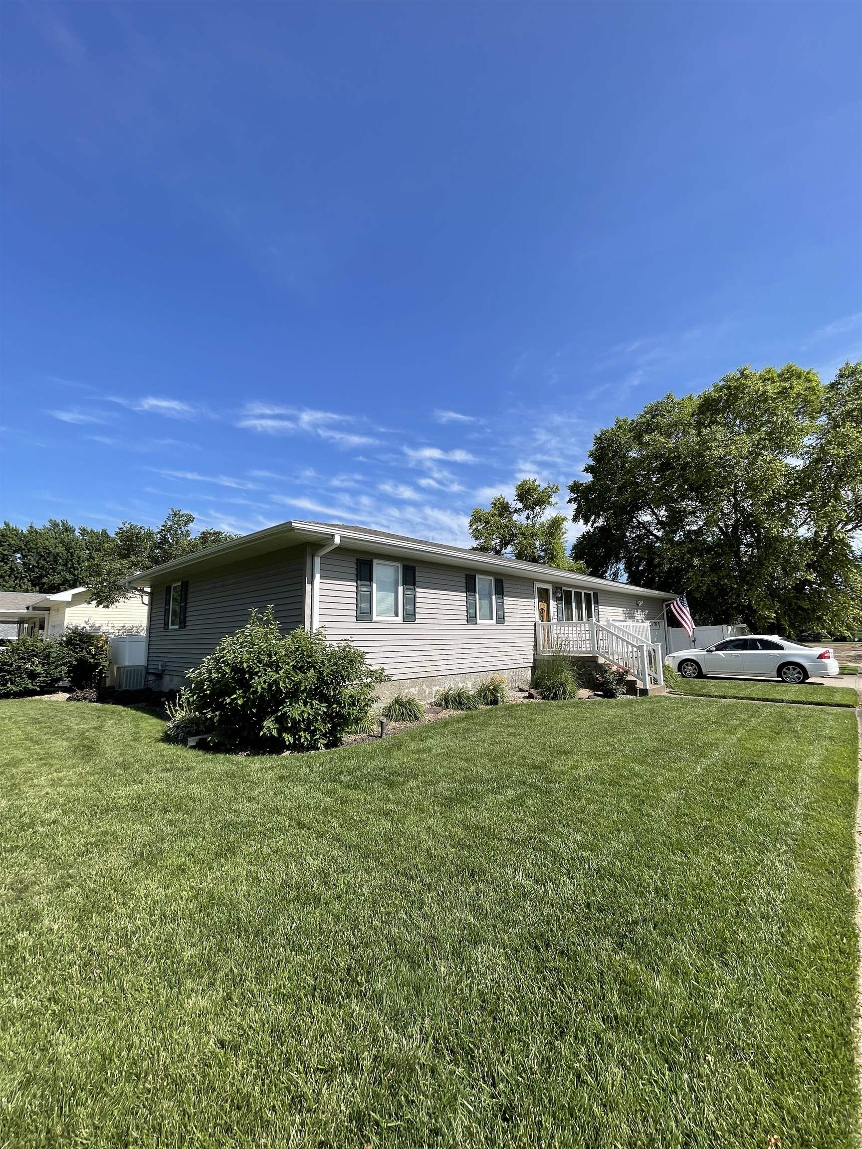 275 19th Avenue Avenue, Columbus, Nebraska image 2