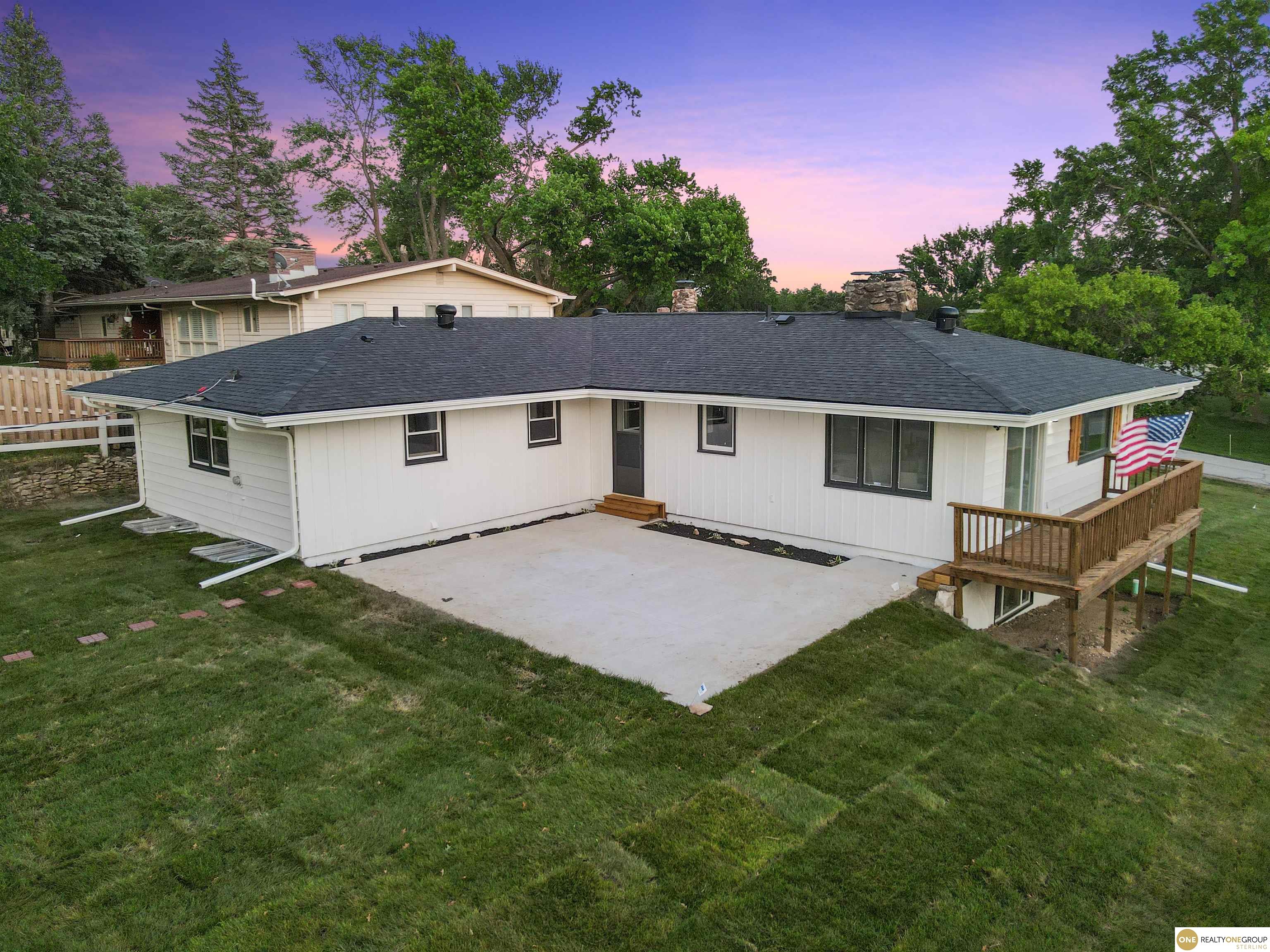 4732 Manchester Drive, Omaha, Nebraska image 2
