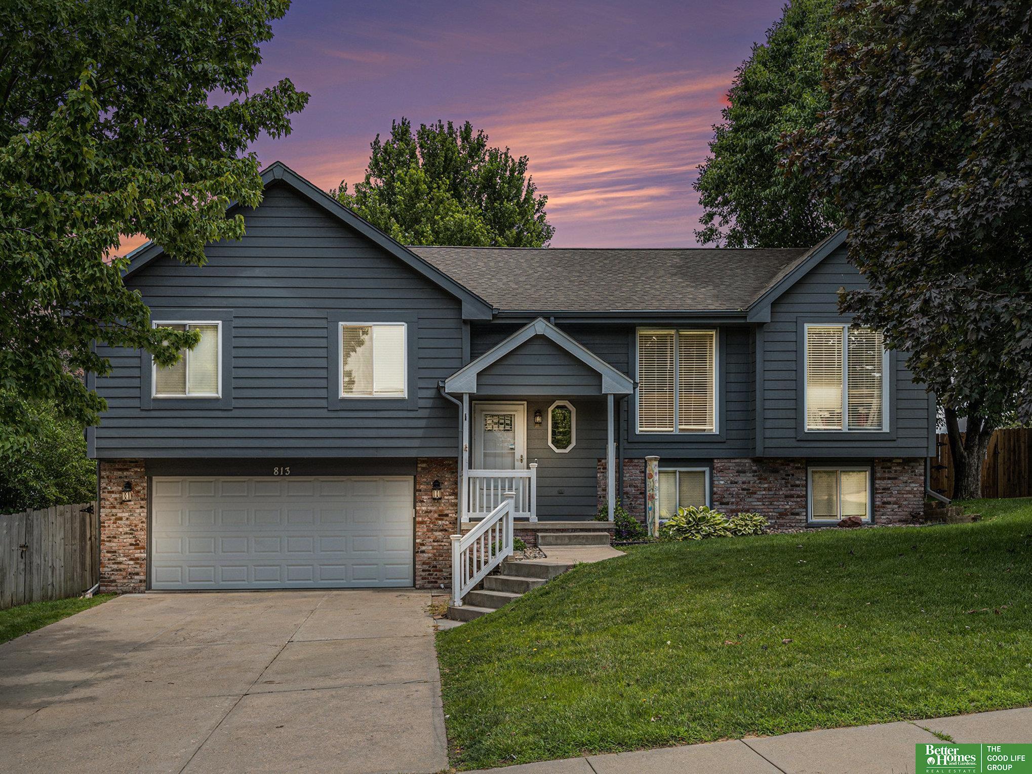 813 Auburn Lane, Papillion, Nebraska image 1