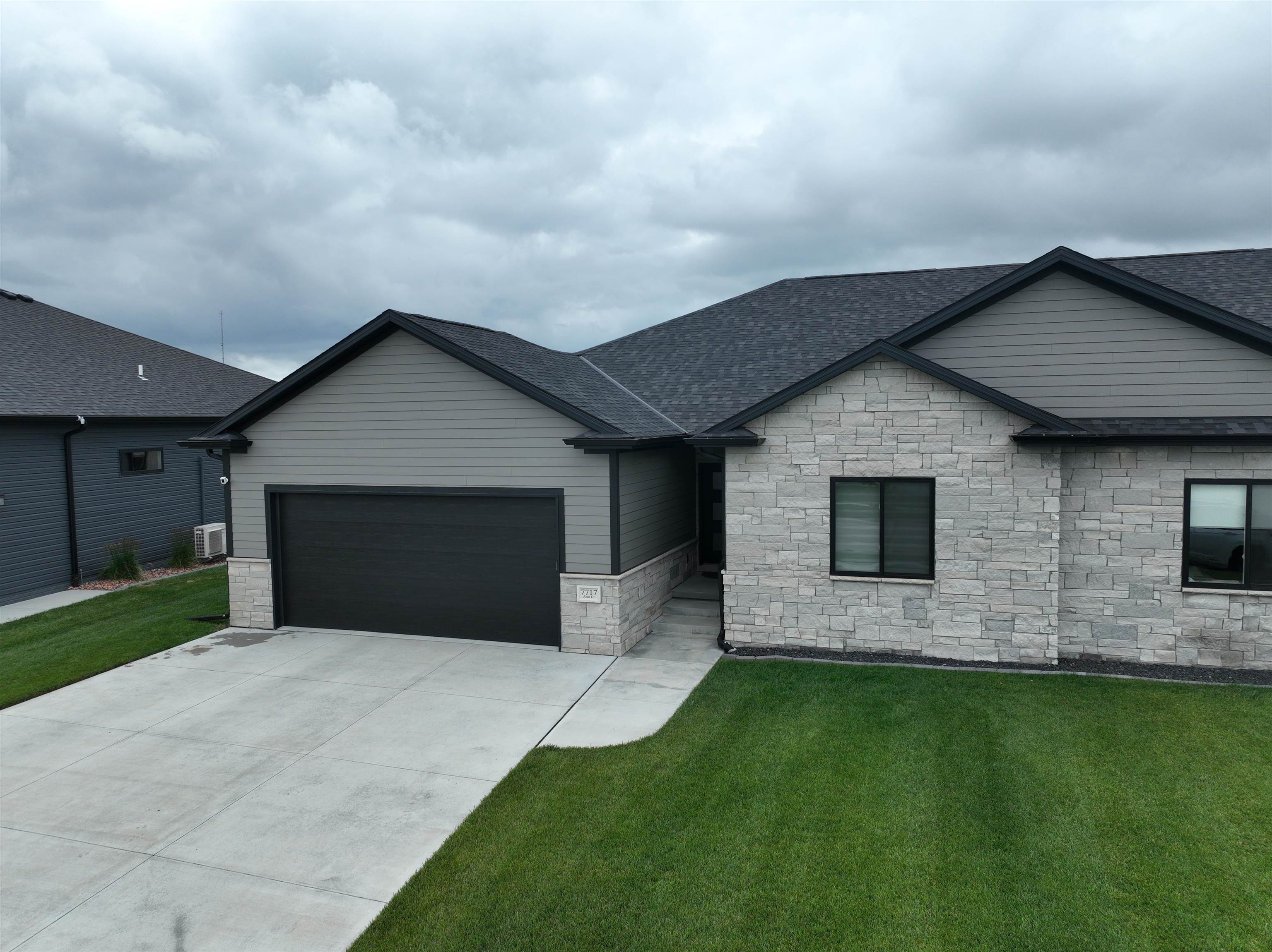 7717 Aero Drive, Lincoln, Nebraska image 2