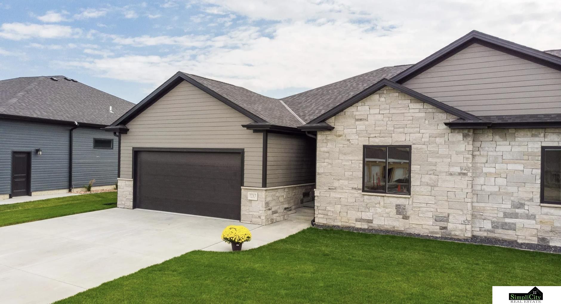 7717 Aero Drive, Lincoln, Nebraska image 3