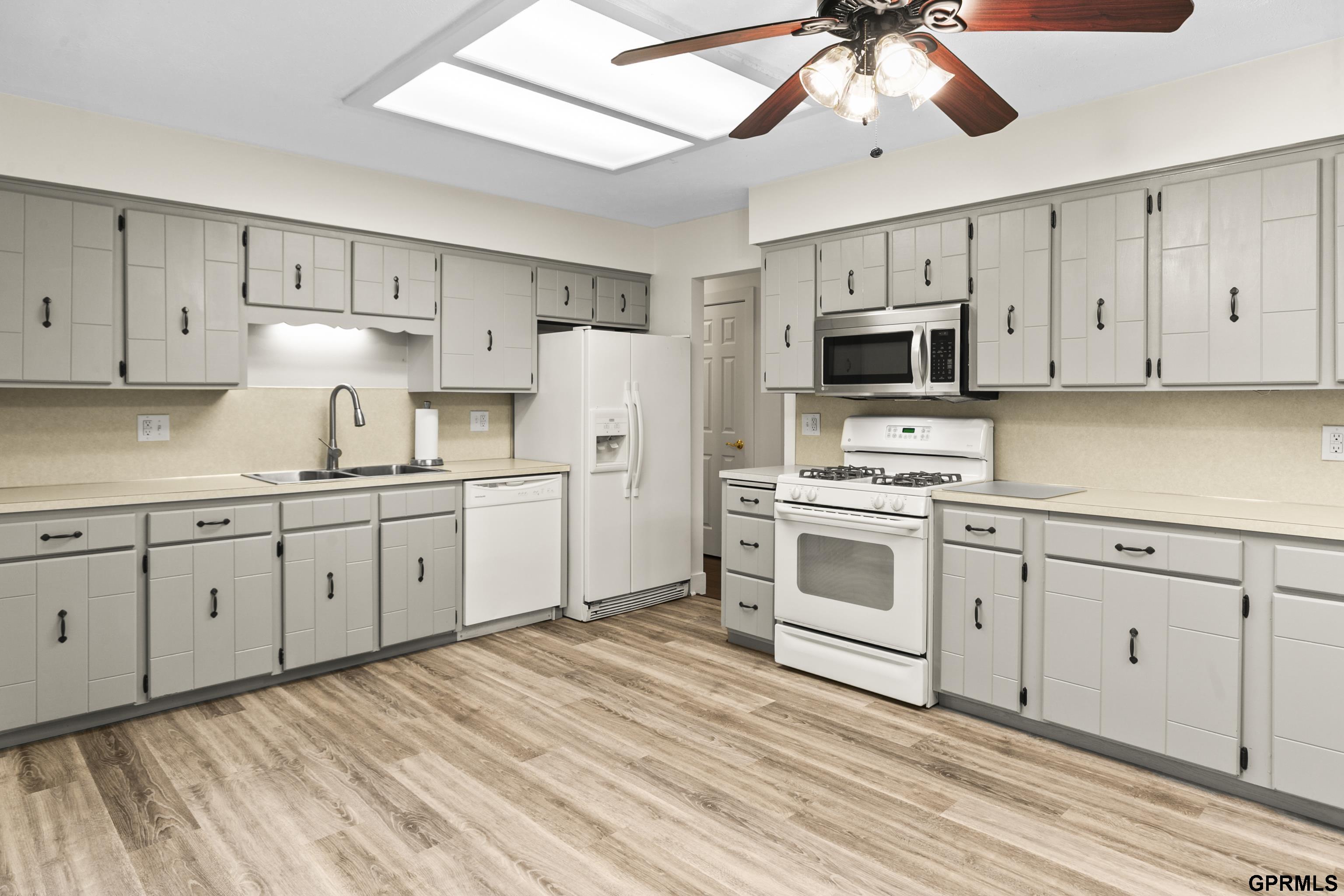804 Galway Circle, Papillion, Nebraska image 3