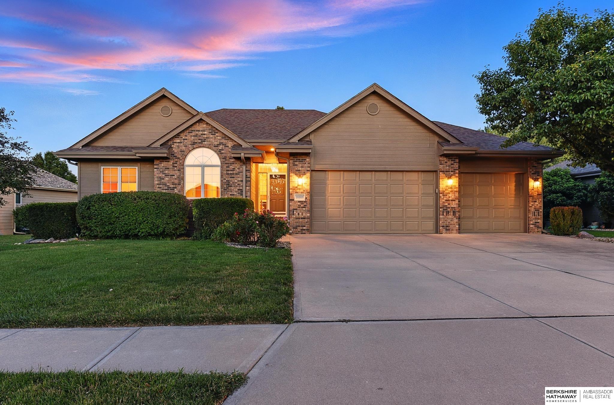 21317 Hampton Drive, Gretna, Nebraska image 1