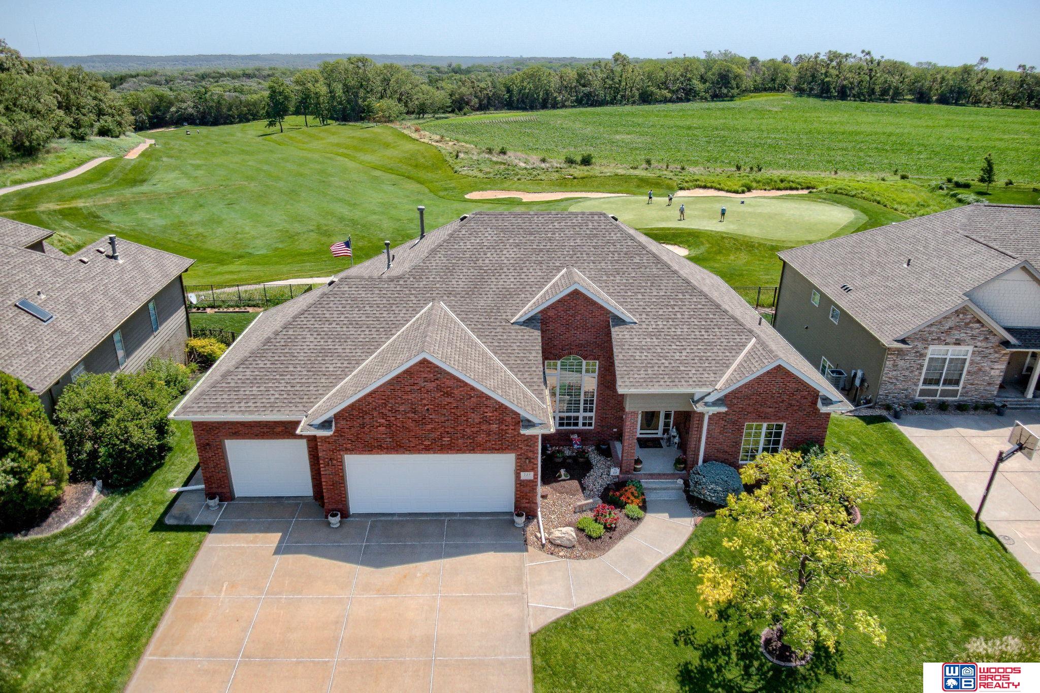 223 N Lakeview Way, Ashland
