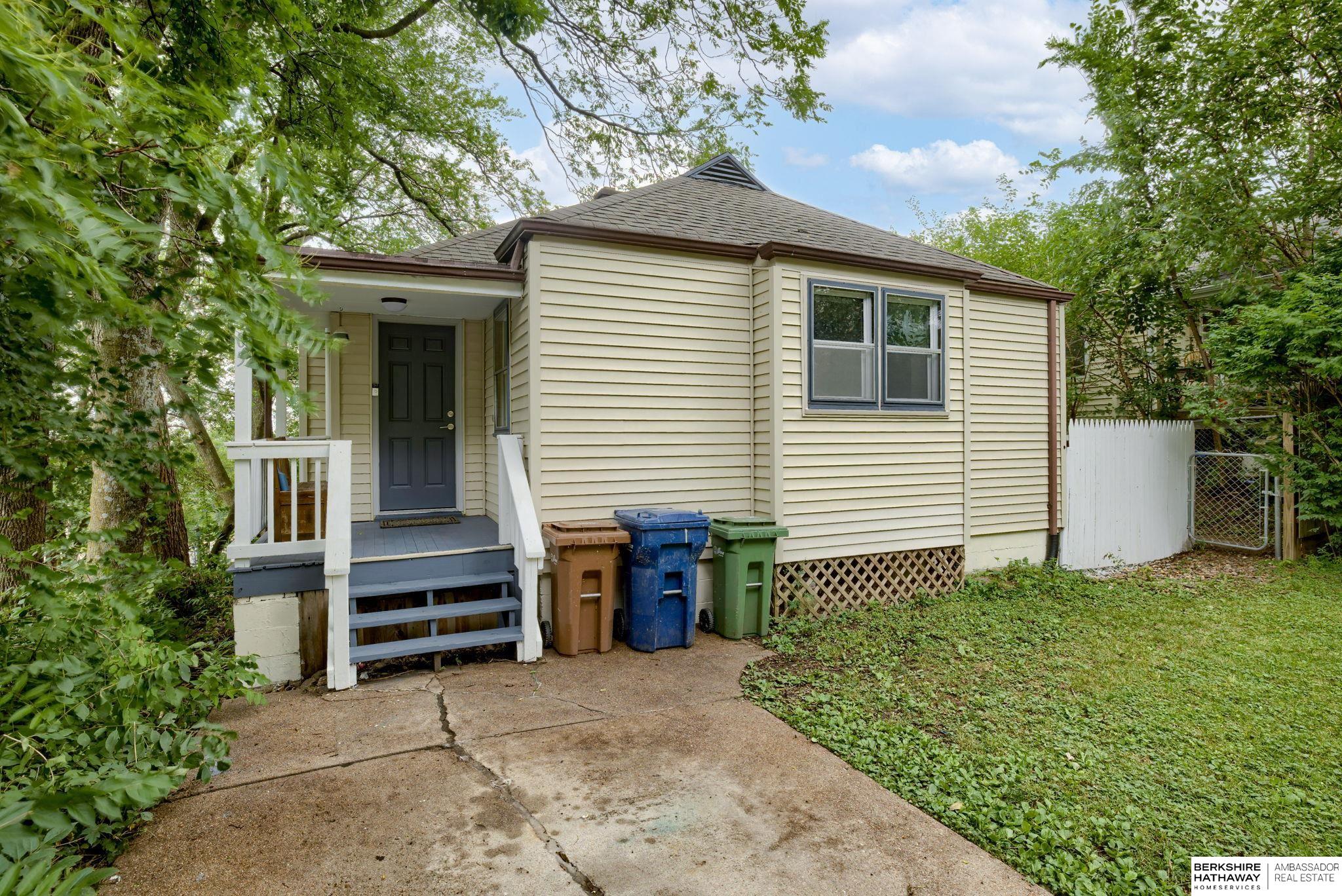 305 W 19th Avenue, Bellevue, Nebraska image 2