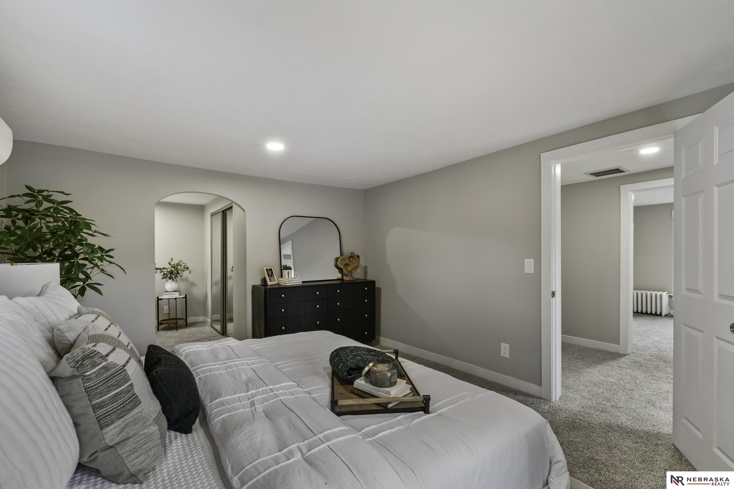 5805 Florence Boulevard, Omaha, Nebraska image 48