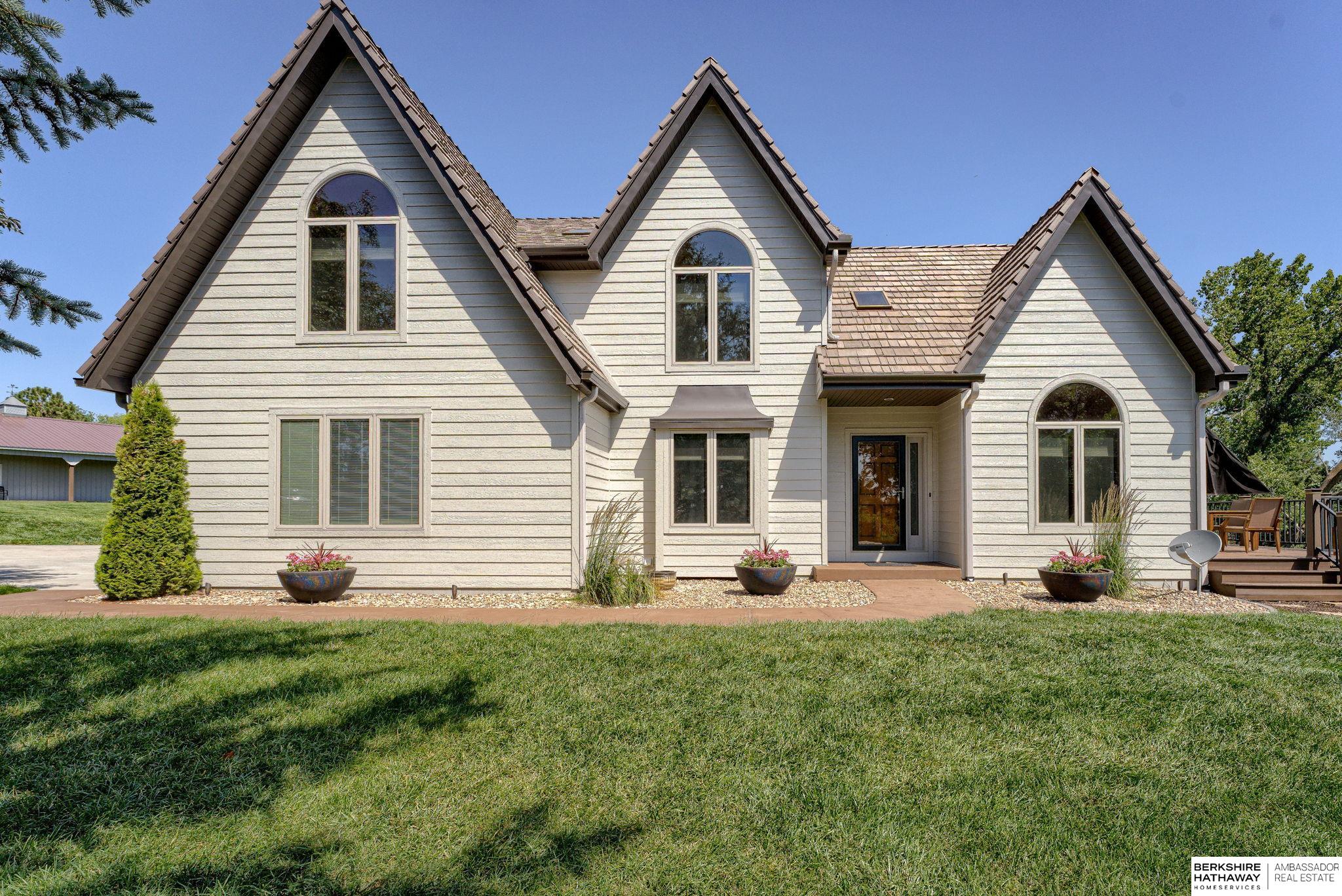 7095 Lakota Lane, Fort Calhoun, Nebraska image 1