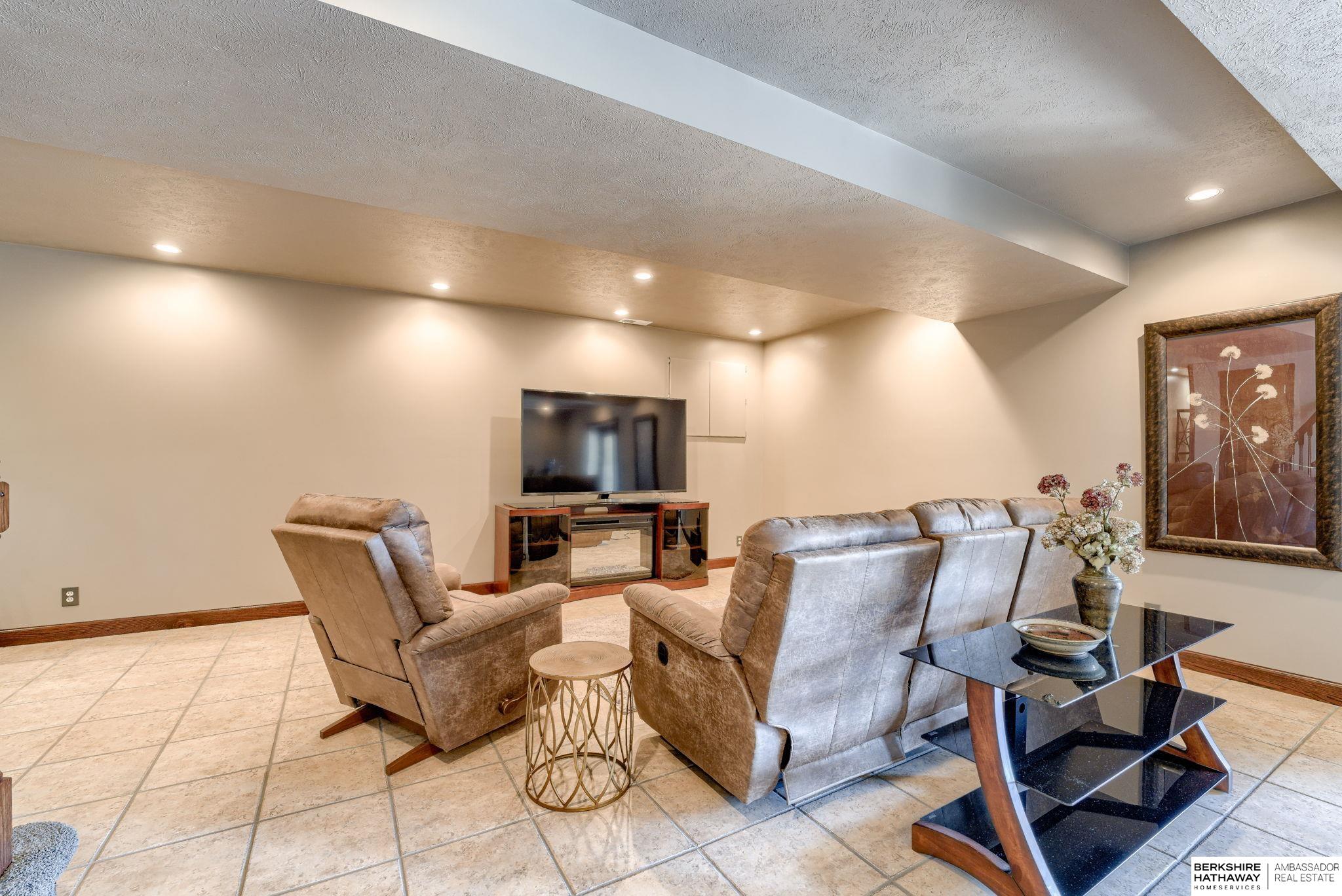 7095 Lakota Lane, Fort Calhoun, Nebraska image 46