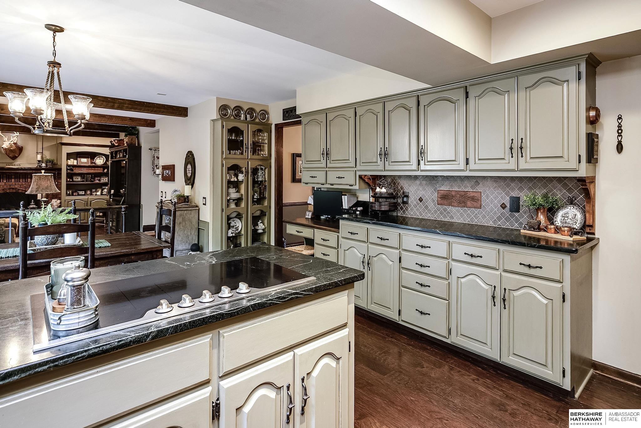 13619 Parker Circle, Omaha, Nebraska image 21
