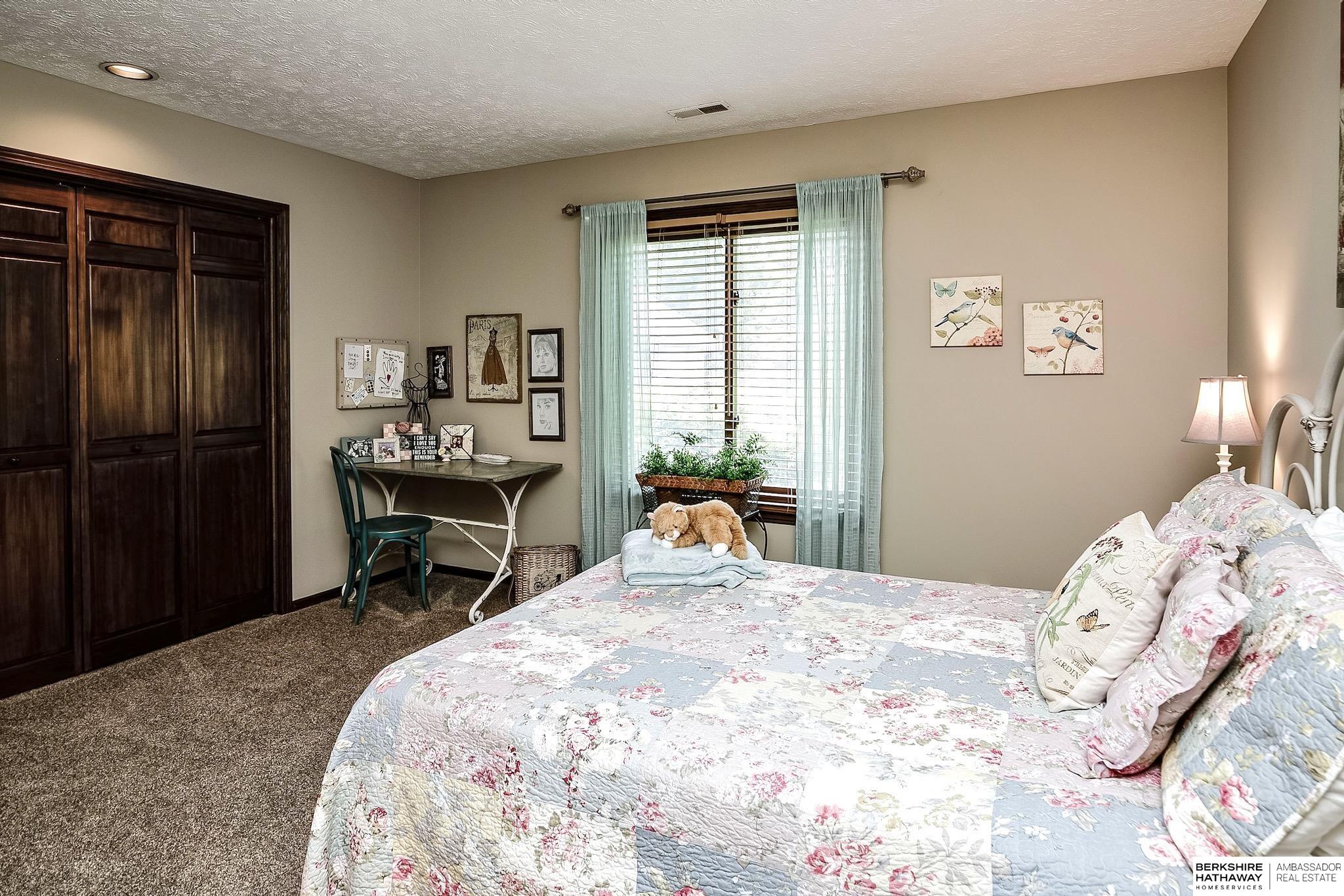 13619 Parker Circle, Omaha, Nebraska image 36