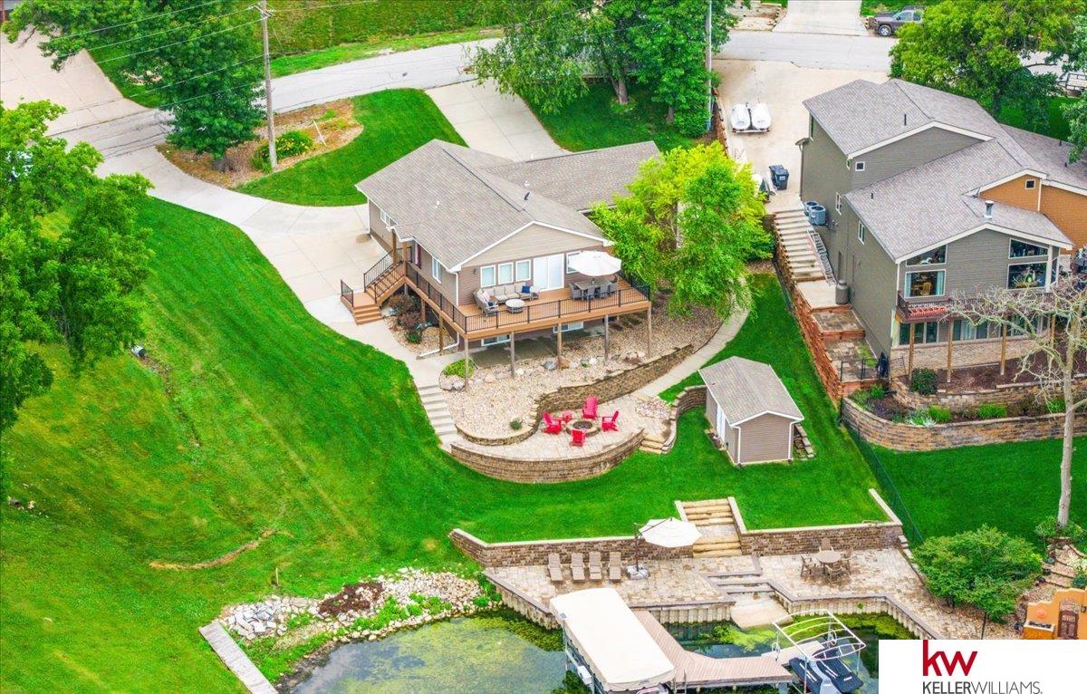 8833 Verdon Circle, Plattsmouth, Nebraska image 1