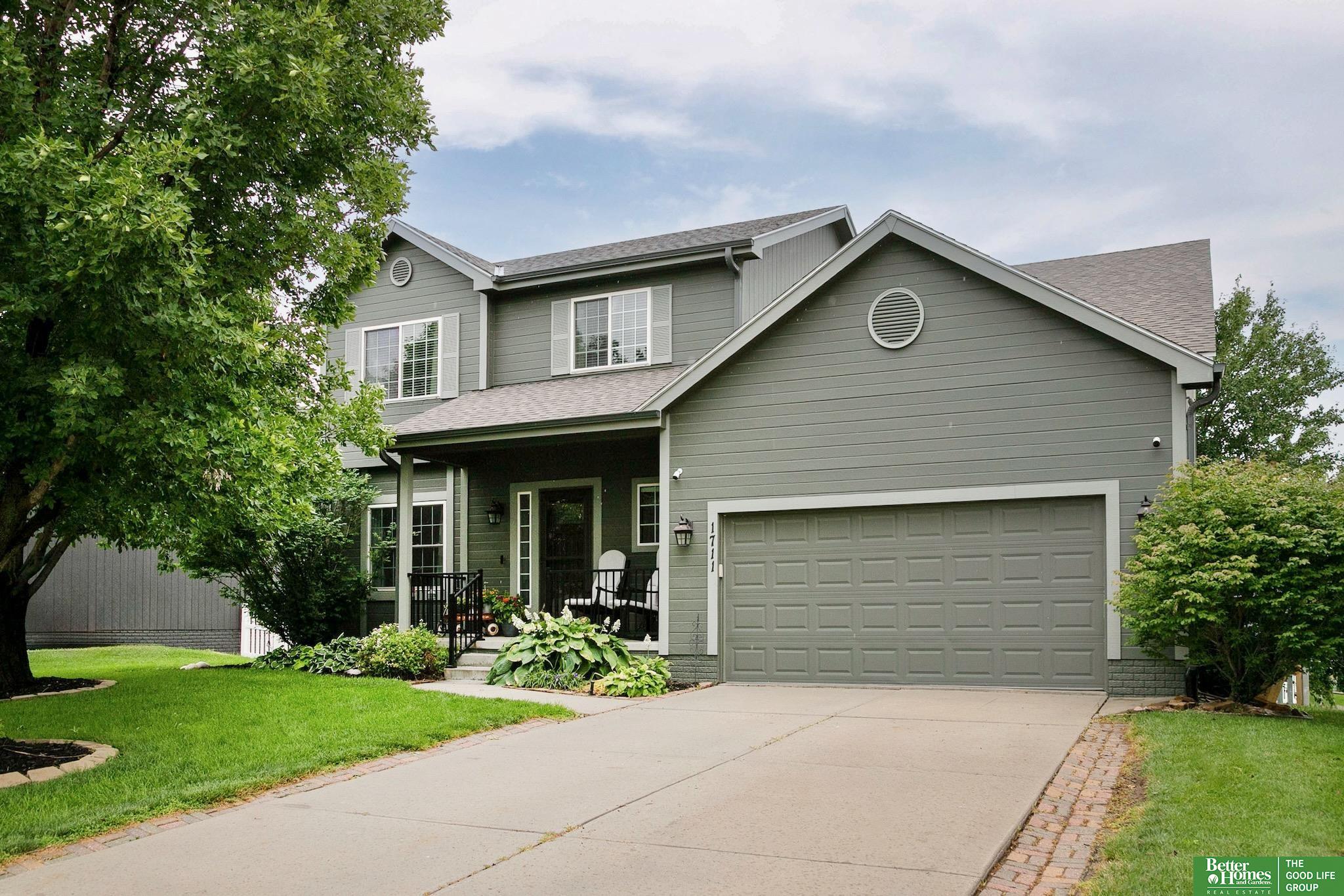 1711 Lakewood Drive, Papillion, Nebraska image 1