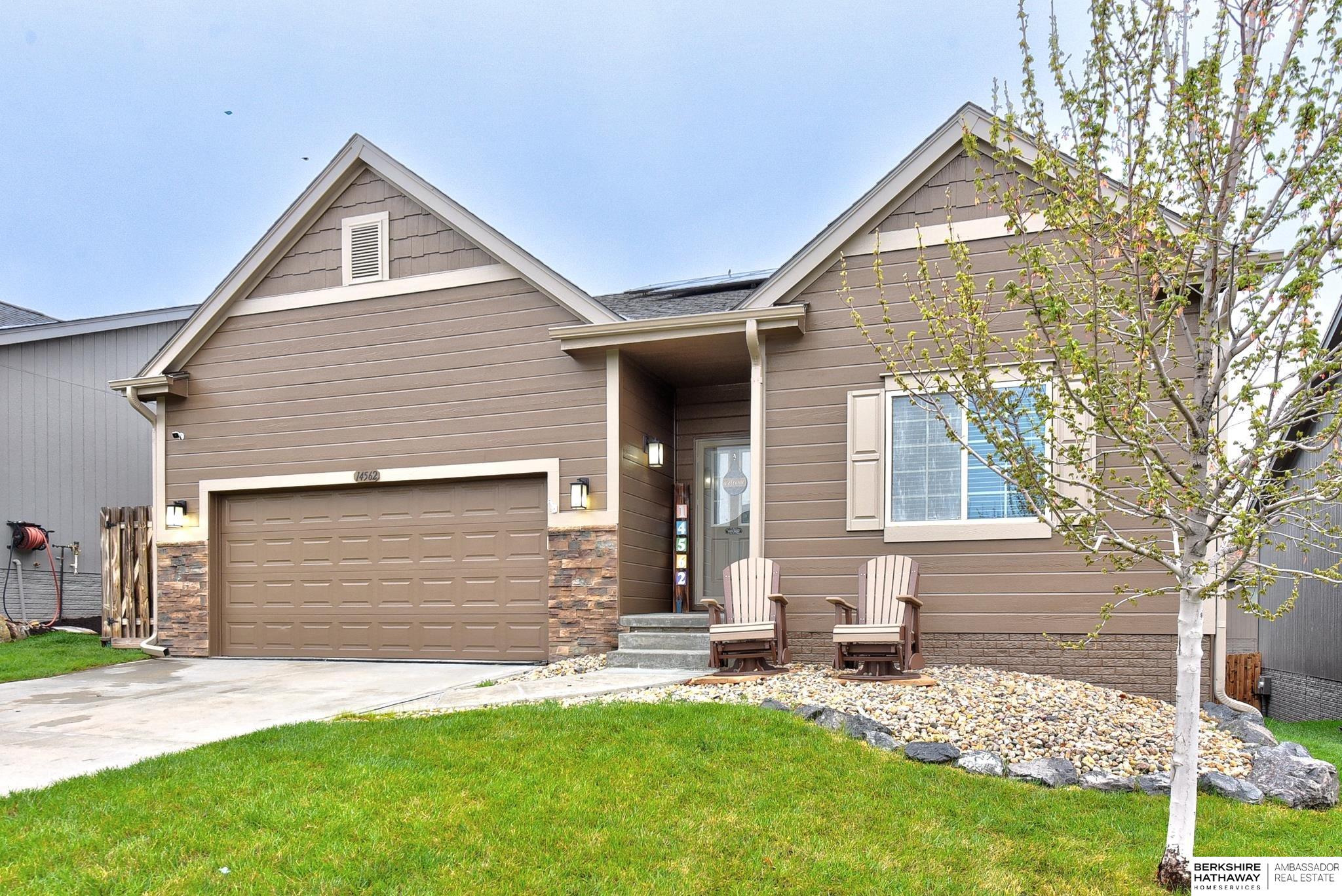 14562 Potter Circle, Bennington, Nebraska image 2