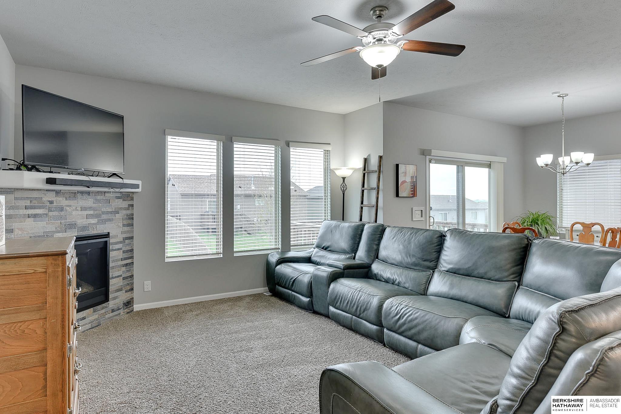 14562 Potter Circle, Bennington, Nebraska image 13