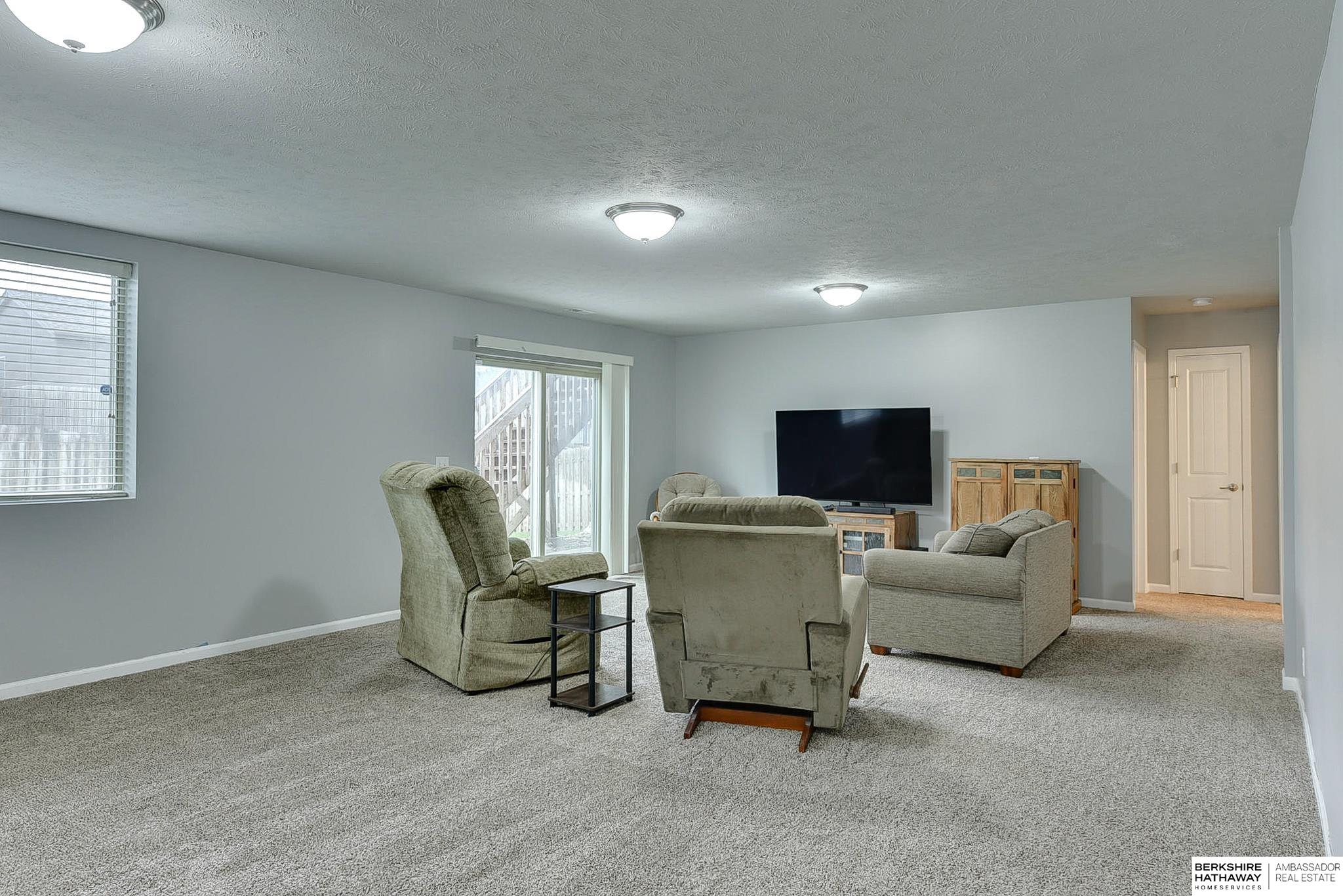 14562 Potter Circle, Bennington, Nebraska image 17