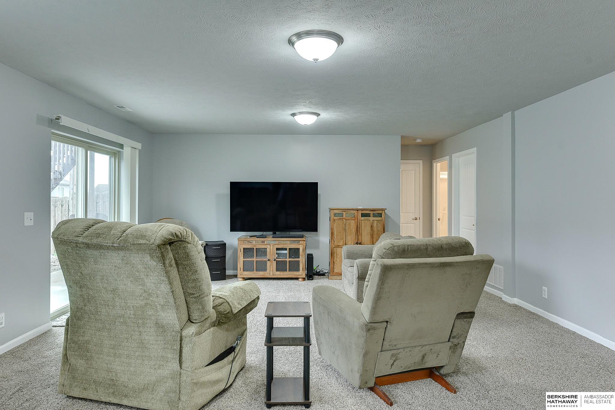 14562 Potter Circle, Bennington, Nebraska image 18