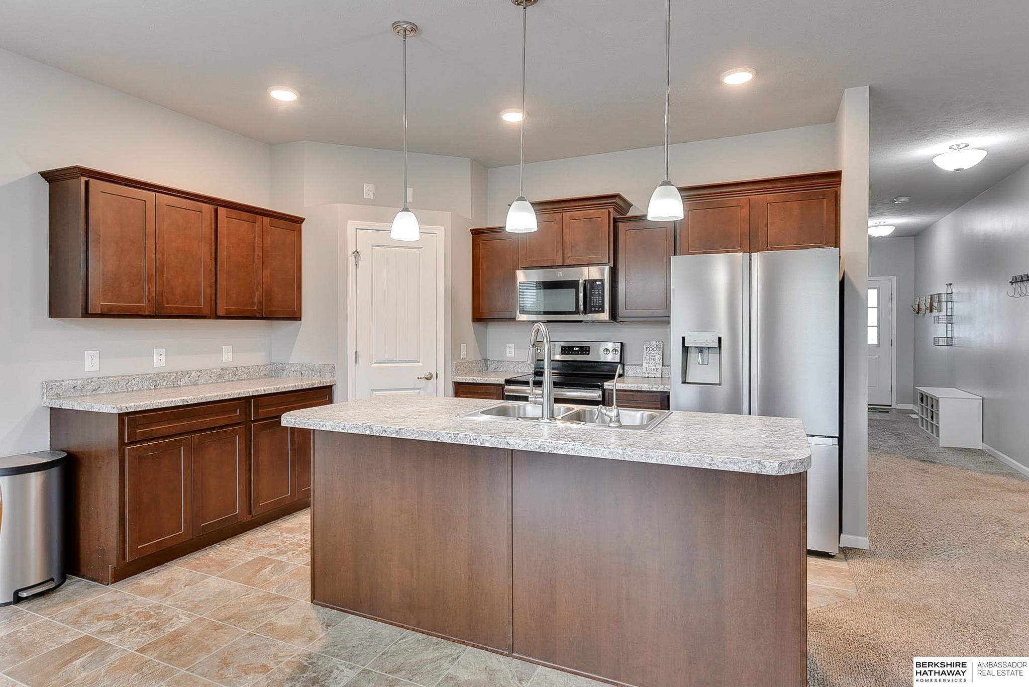 14562 Potter Circle, Bennington, Nebraska image 6