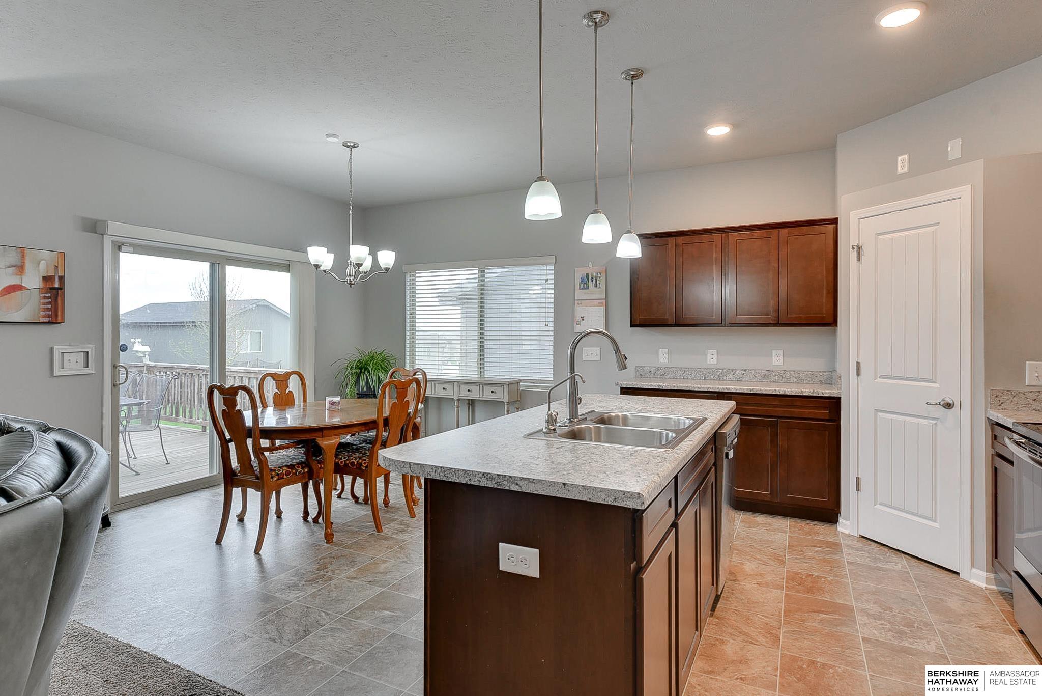 14562 Potter Circle, Bennington, Nebraska image 9
