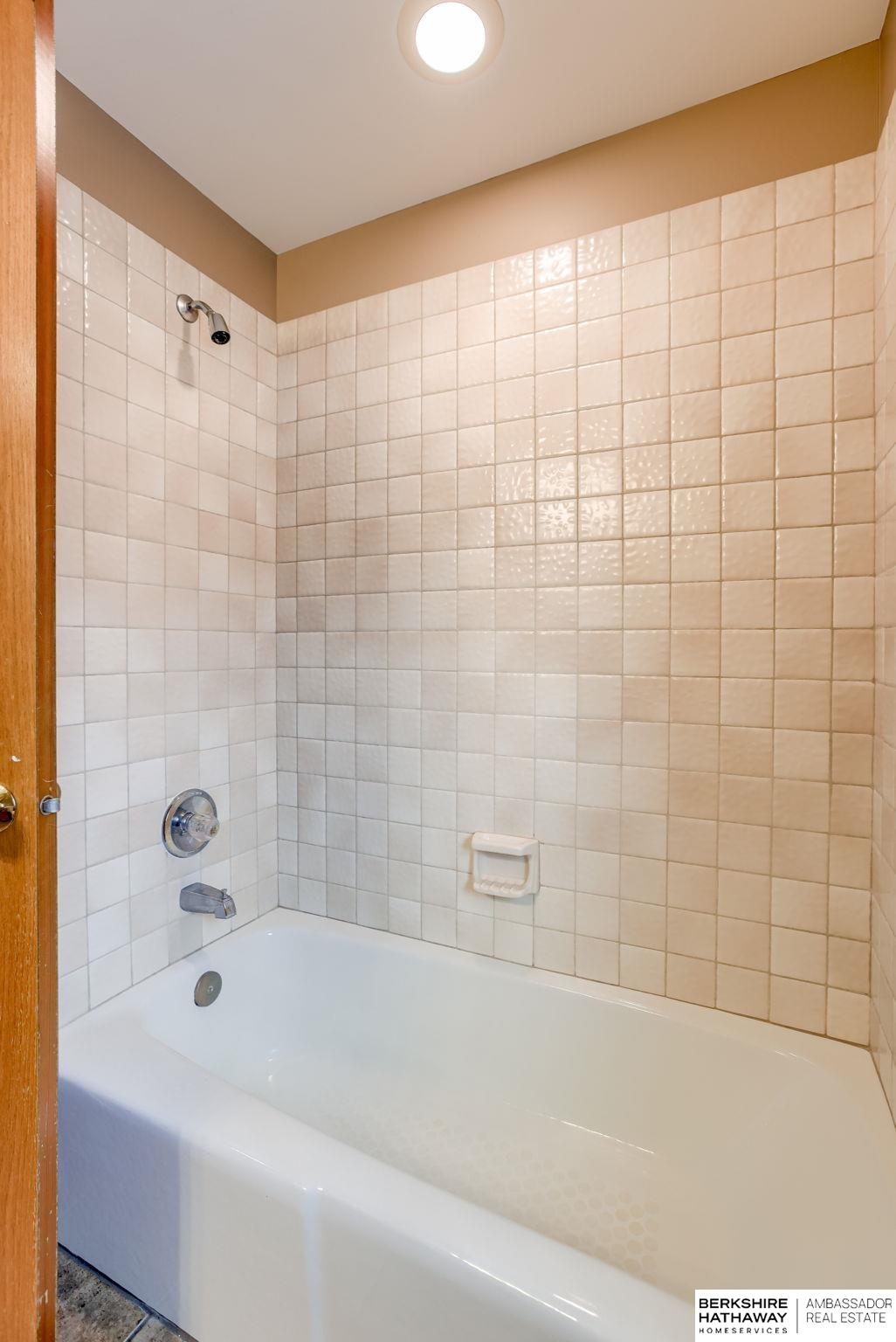 13406 Erskine Street, Omaha, Nebraska image 29