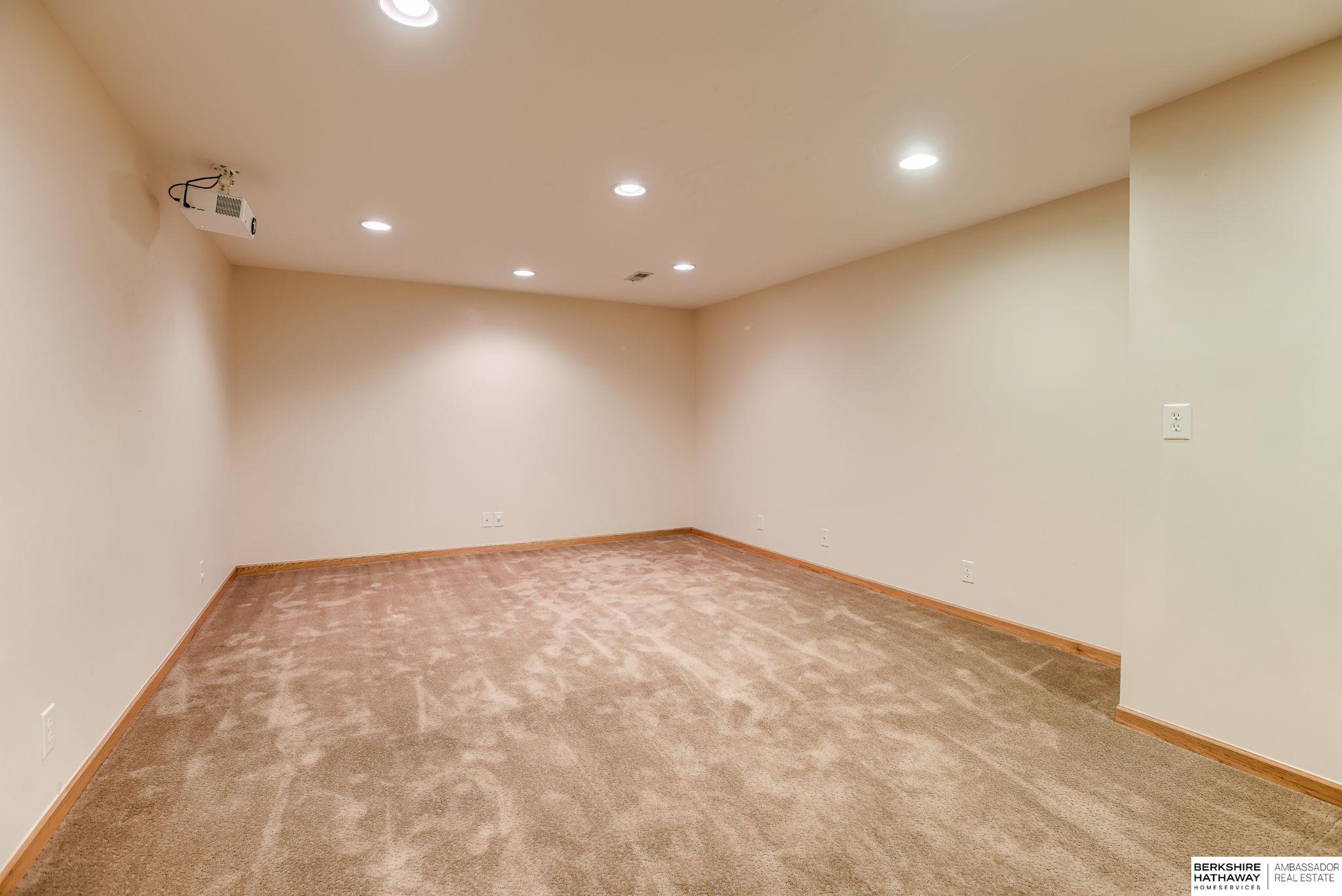 13406 Erskine Street, Omaha, Nebraska image 37