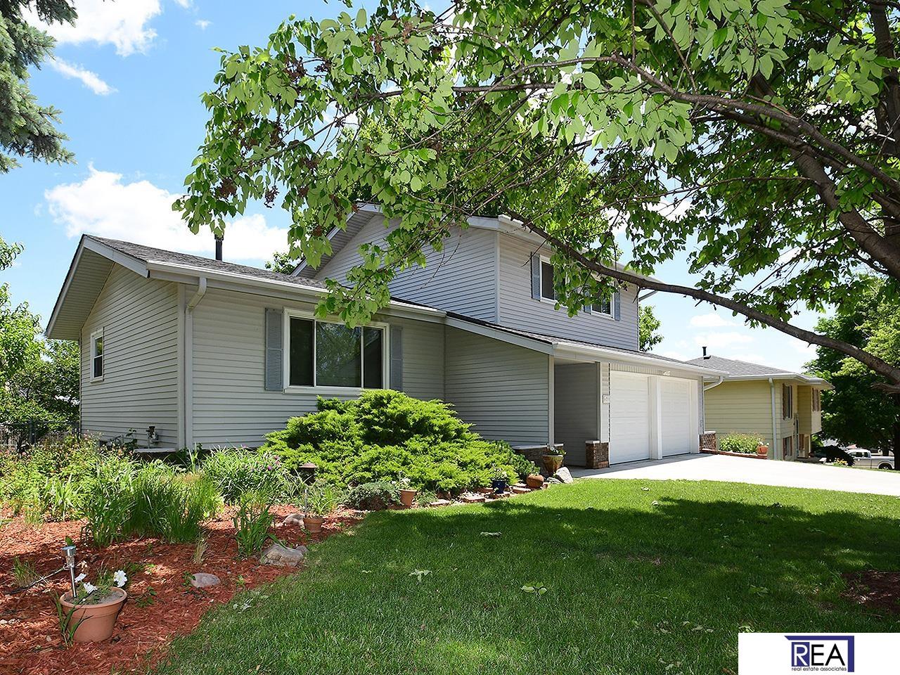 4711 S 102nd Street, Omaha, Nebraska image 2