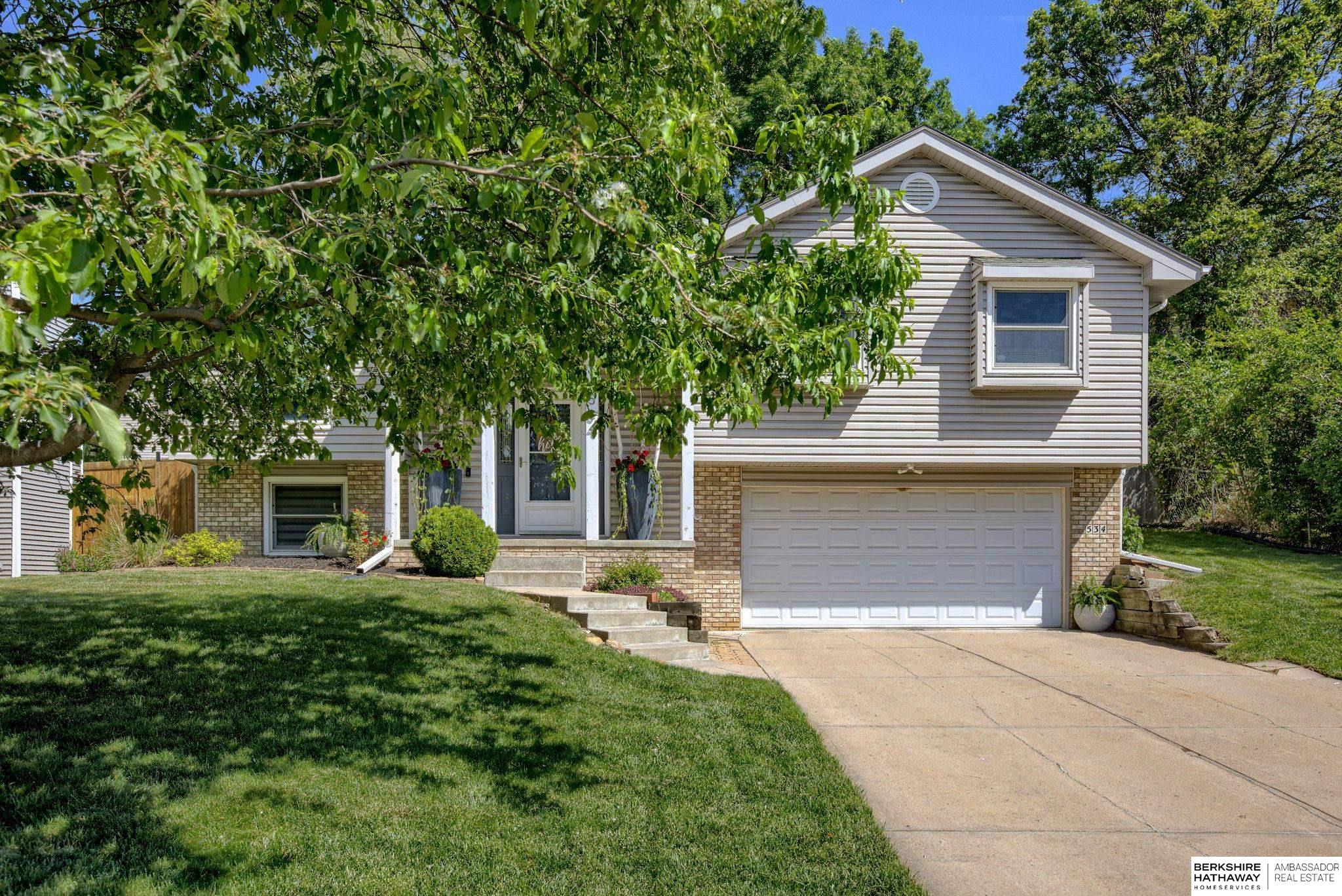534 Piedmont Drive, Omaha, Nebraska image 1