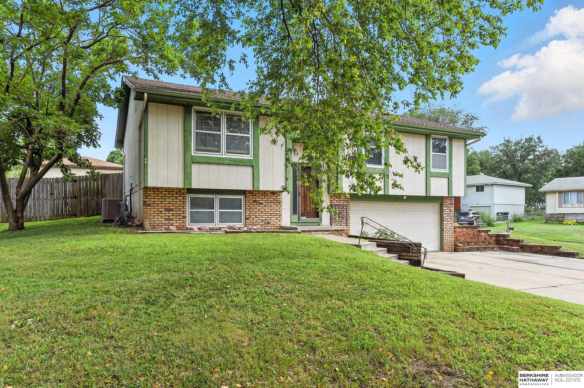 11231 Roxbury Drive, Omaha, Nebraska image 1