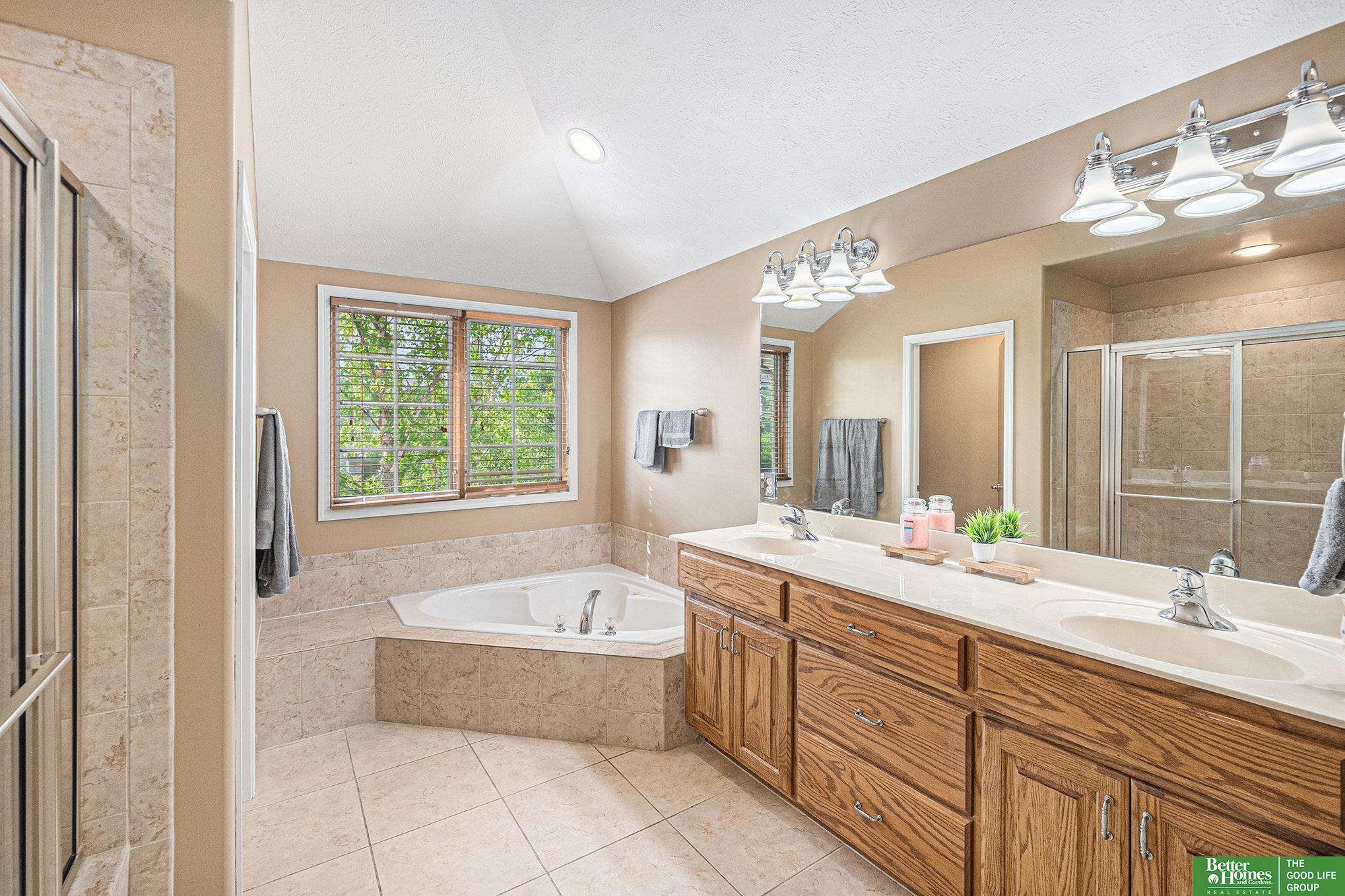 2231 Crystal Creek Drive, Papillion, Nebraska image 23