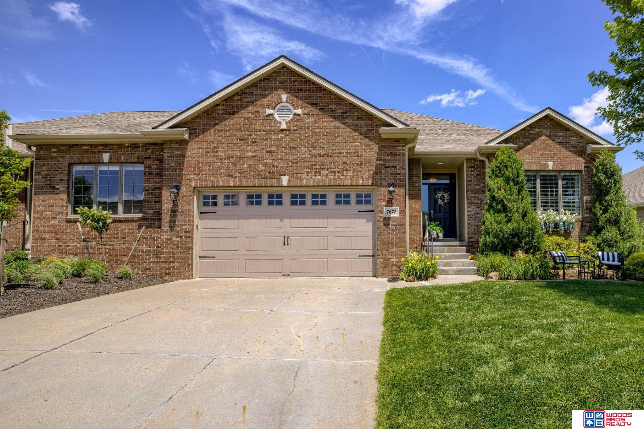 7674 Phares Drive, Lincoln, Nebraska image 1