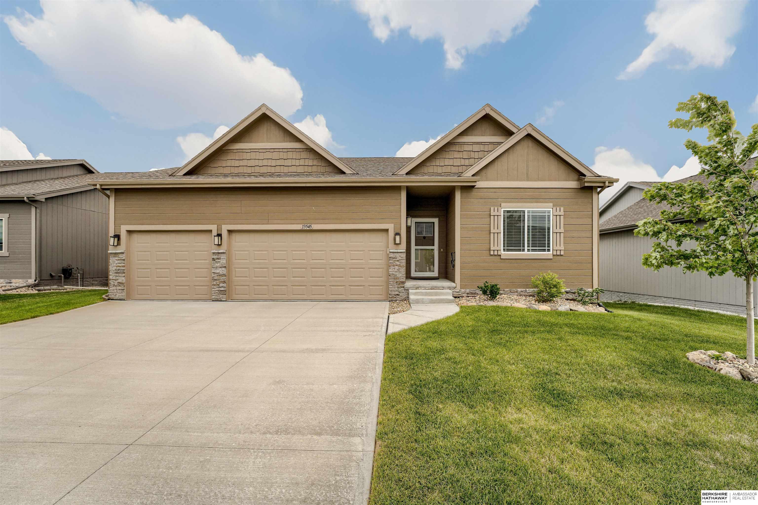 13545 S 55th Street, Papillion, Nebraska image 1