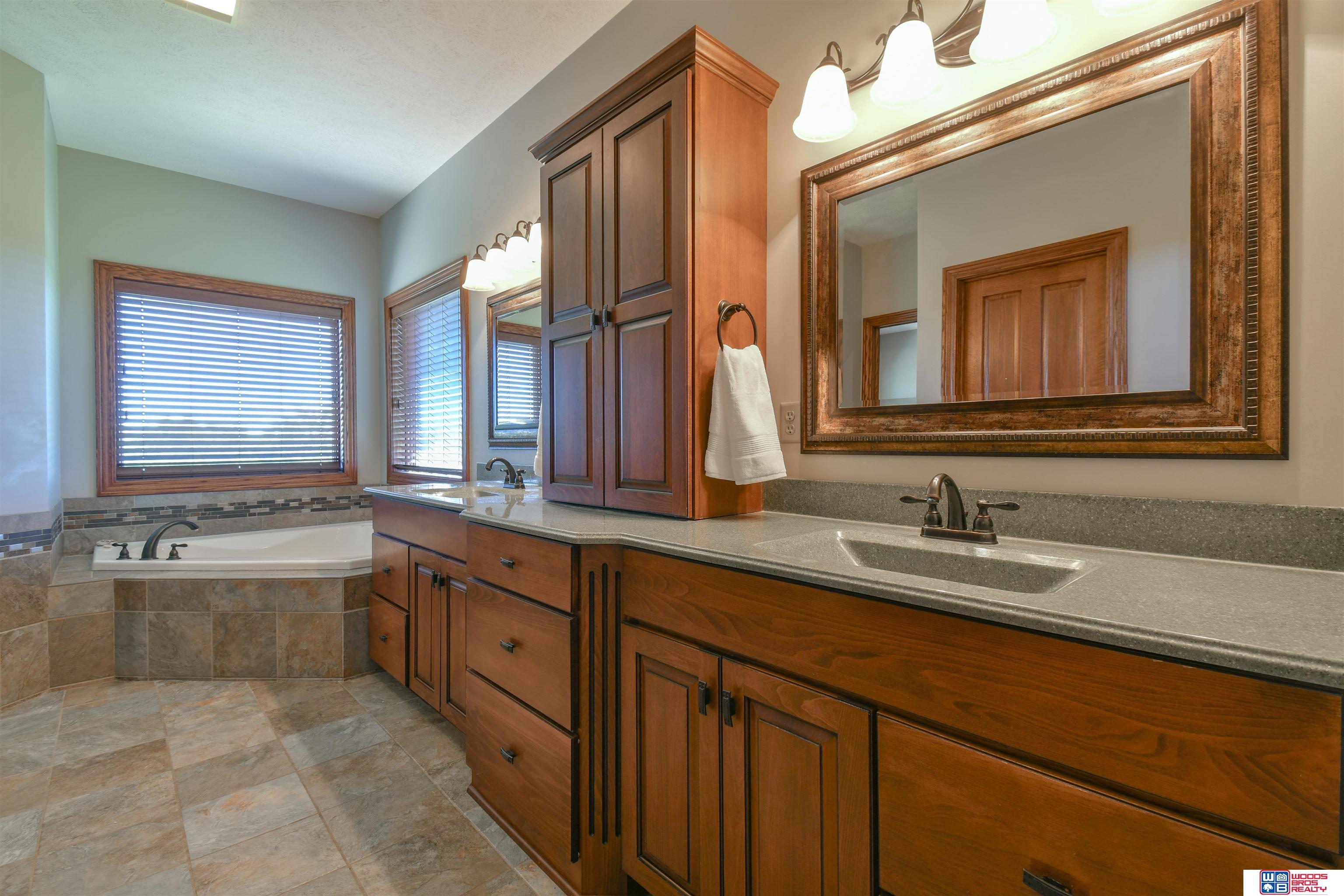 460 Darby Lane, Syracuse, Nebraska image 11