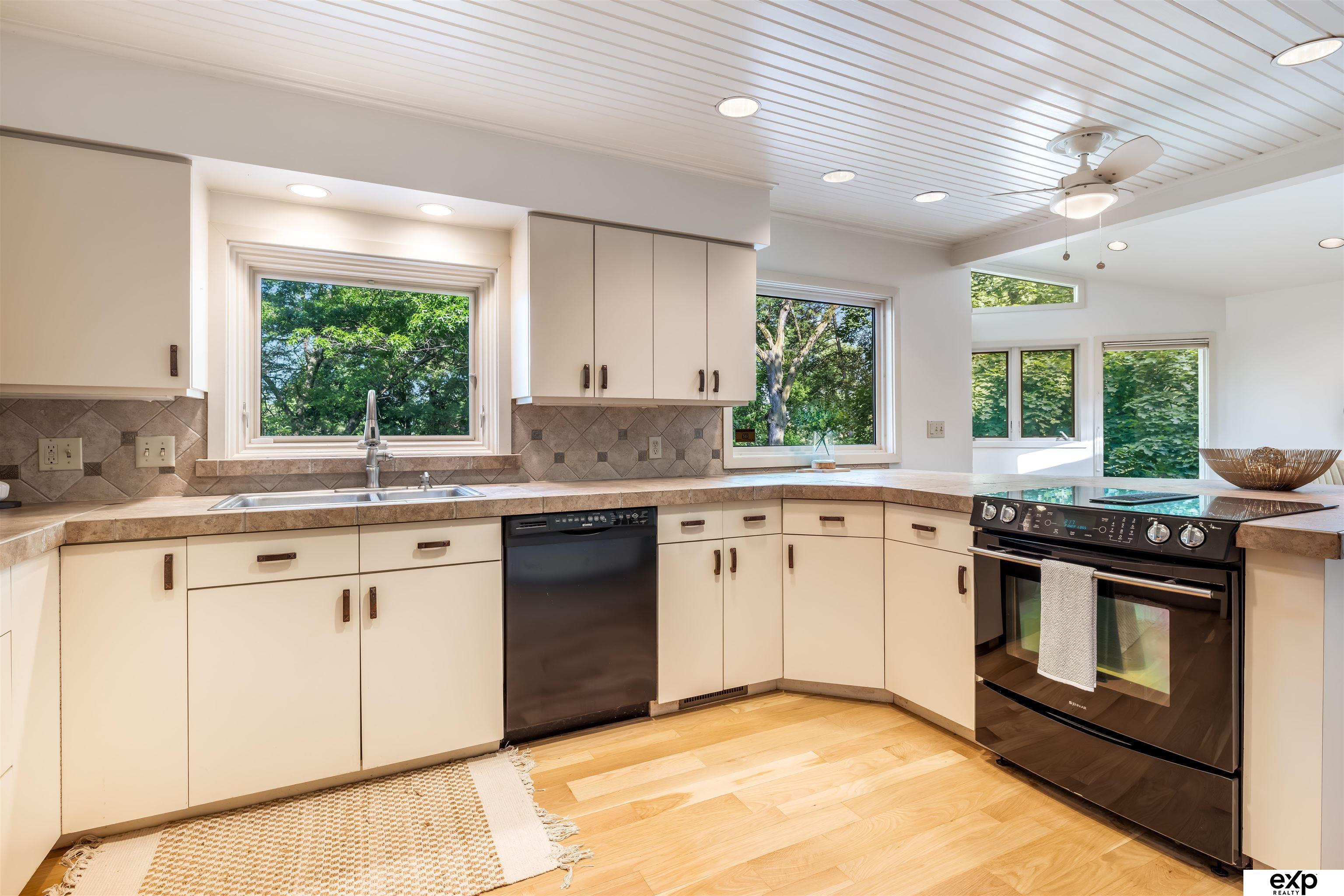 1114 S 84th Street, Omaha, Nebraska image 21