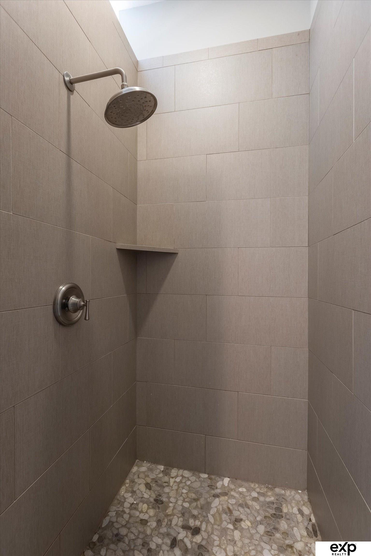 6363 Grover Street #102, Omaha, Nebraska image 24