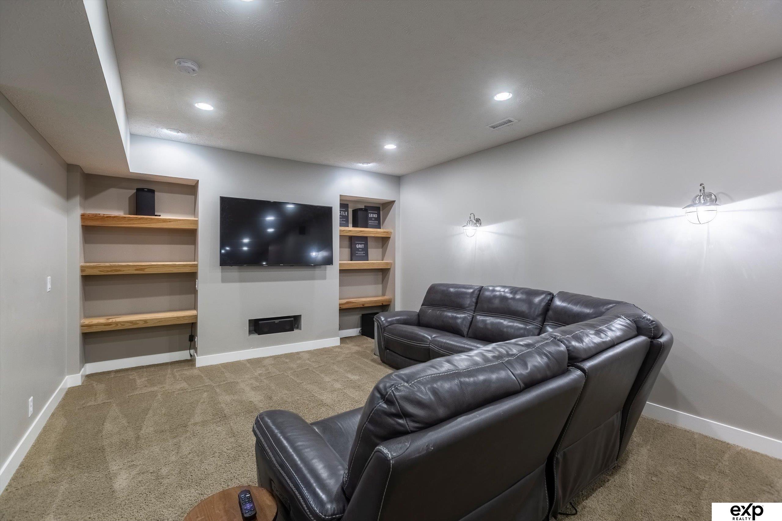6363 Grover Street #102, Omaha, Nebraska image 37
