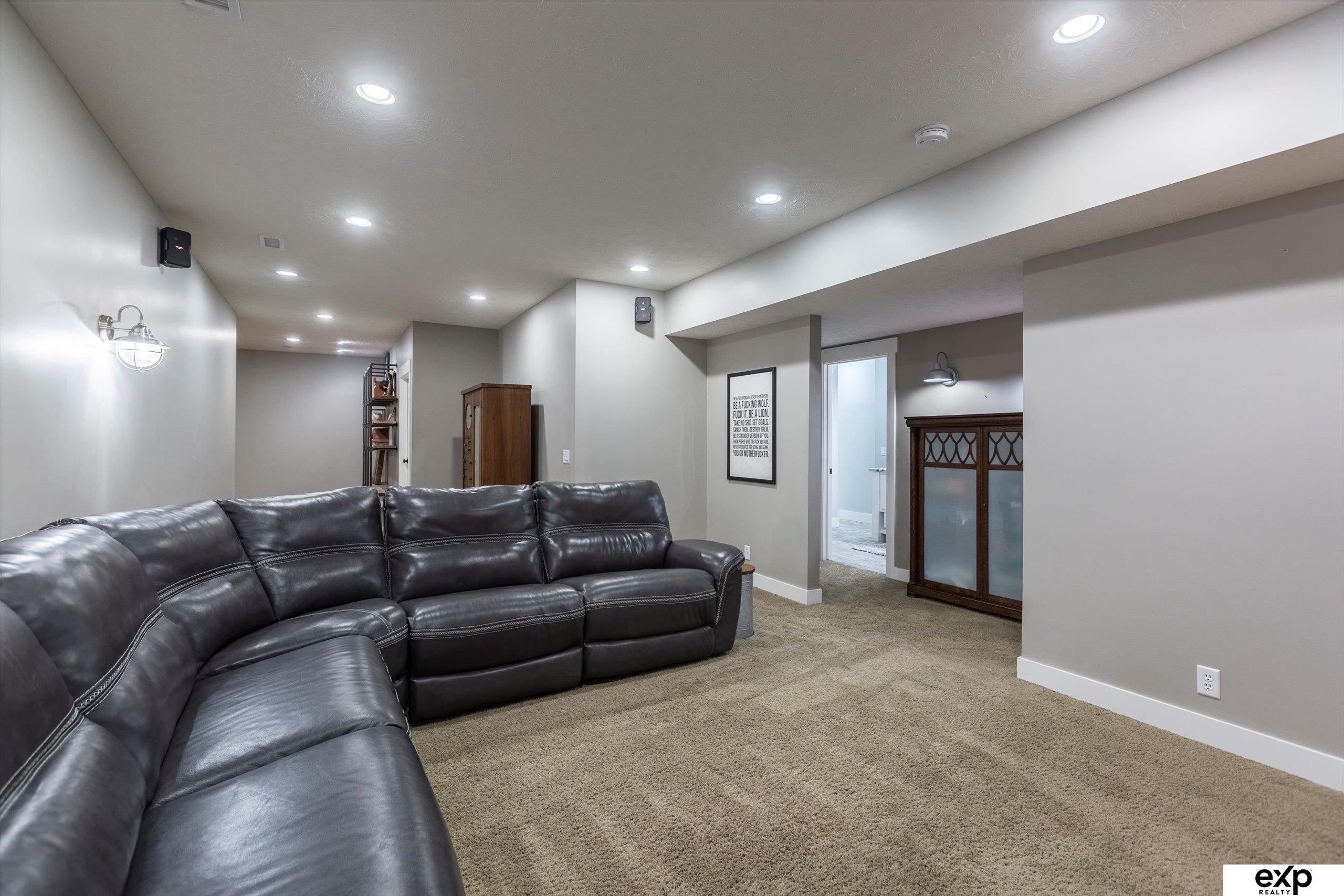 6363 Grover Street #102, Omaha, Nebraska image 38