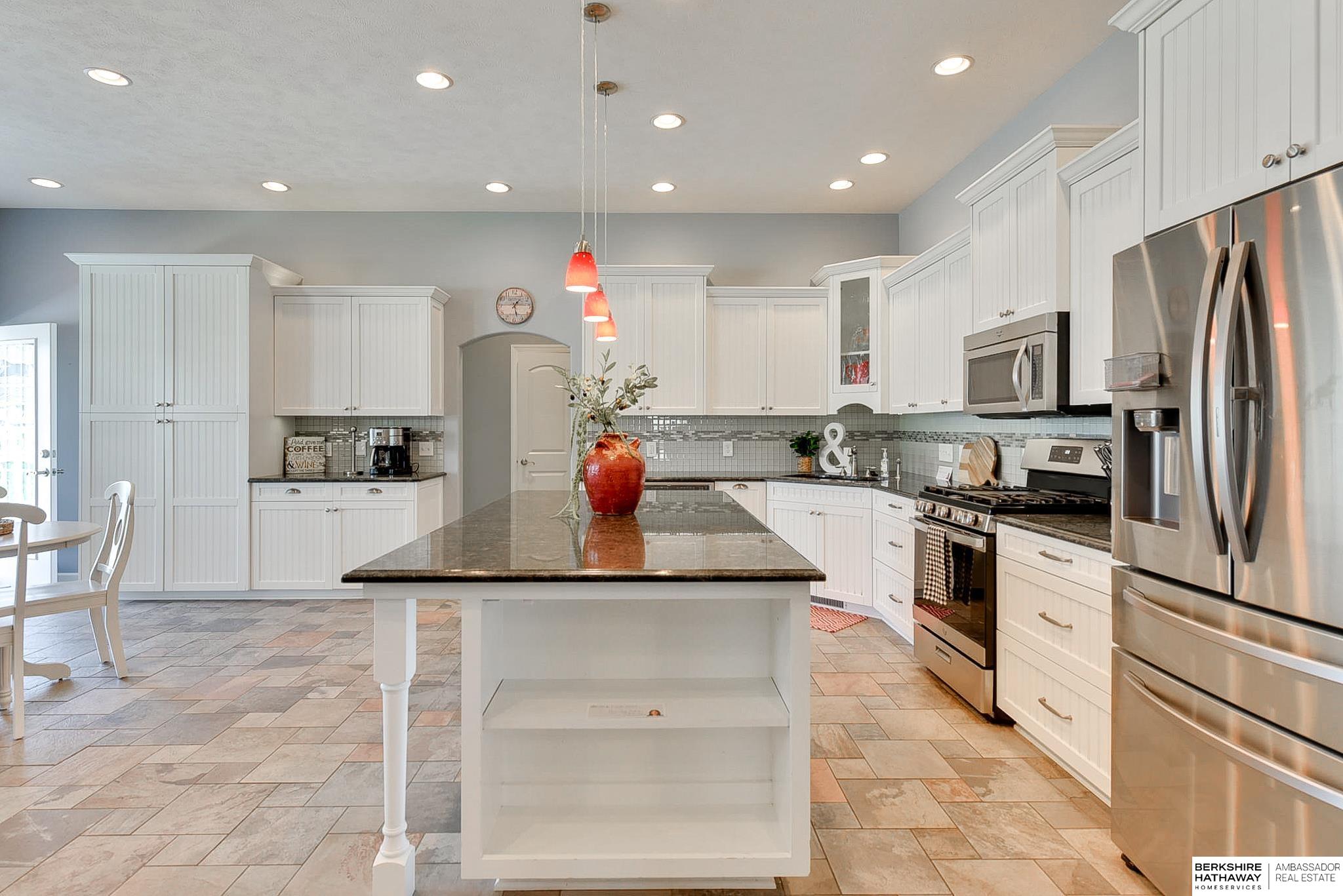 9407 S 71st Avenue, Papillion, Nebraska image 2