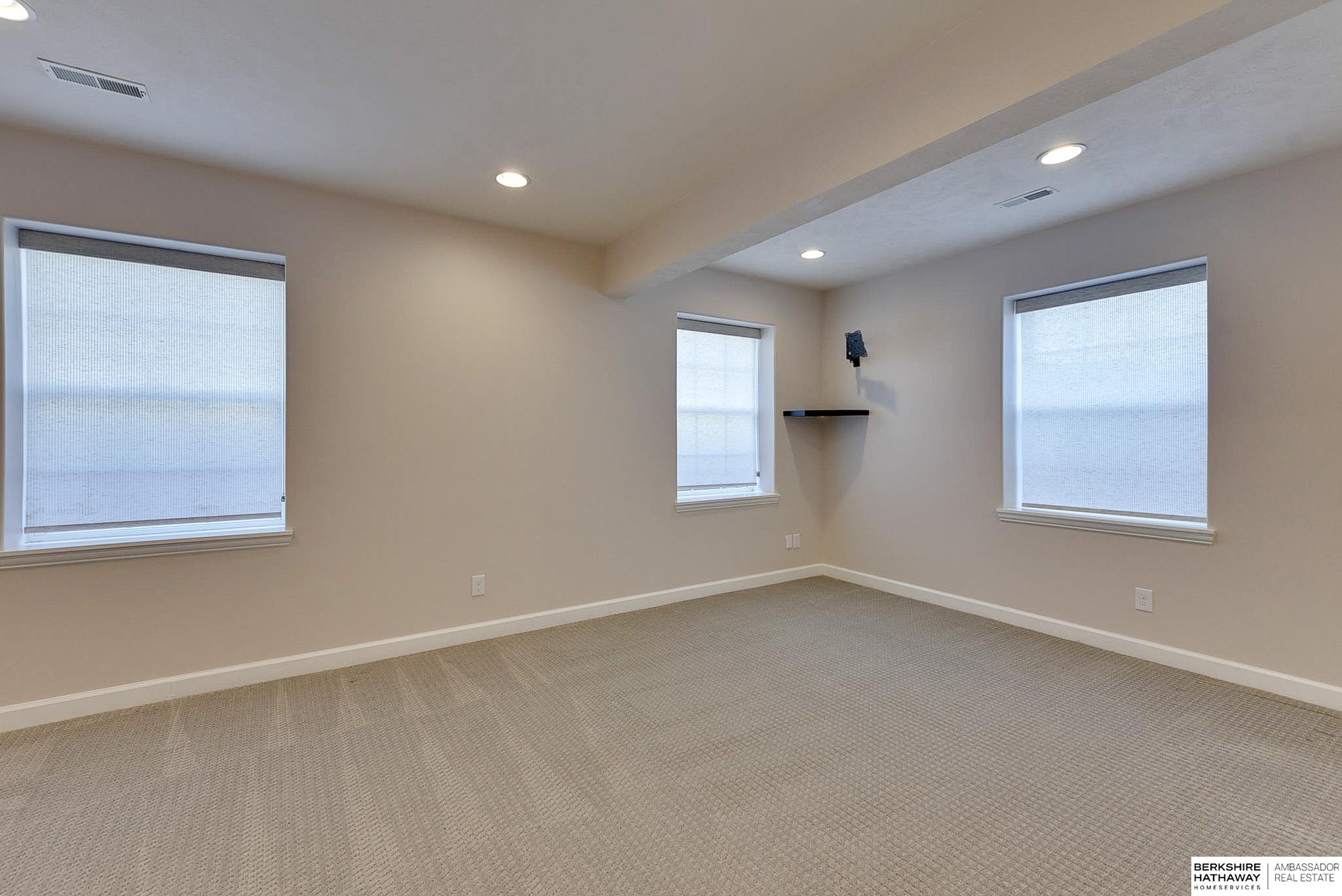 9407 S 71st Avenue, Papillion, Nebraska image 30