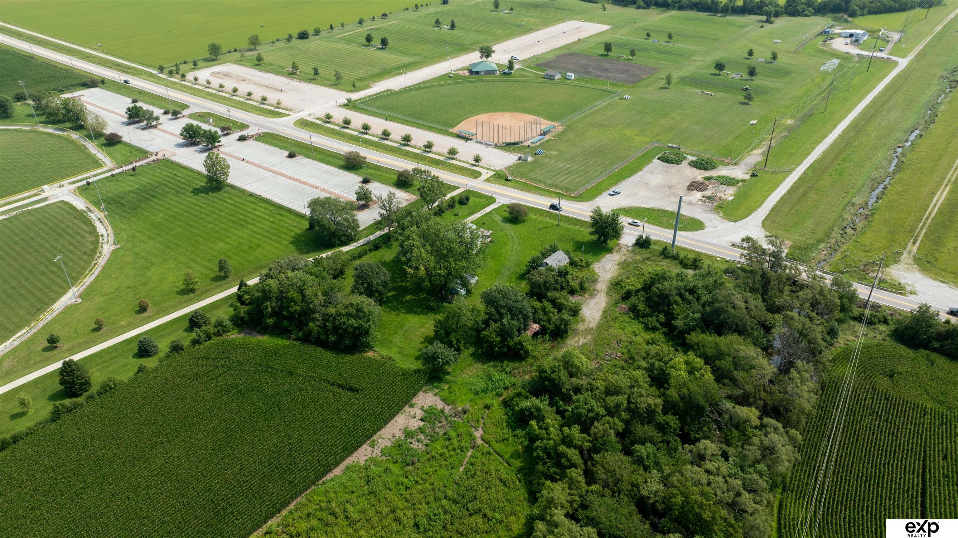 7606 S 66th Street, La Vista, Nebraska image 2