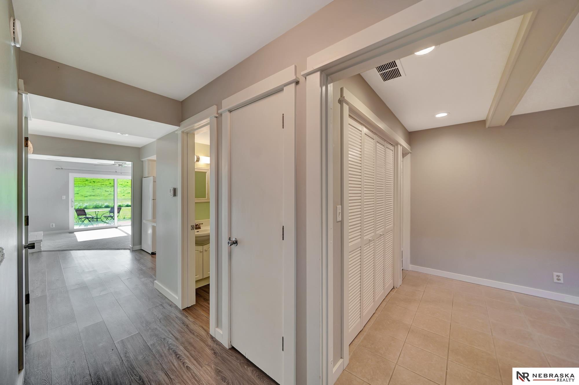 3586 Neerpark Drive, Lincoln, Nebraska image 11